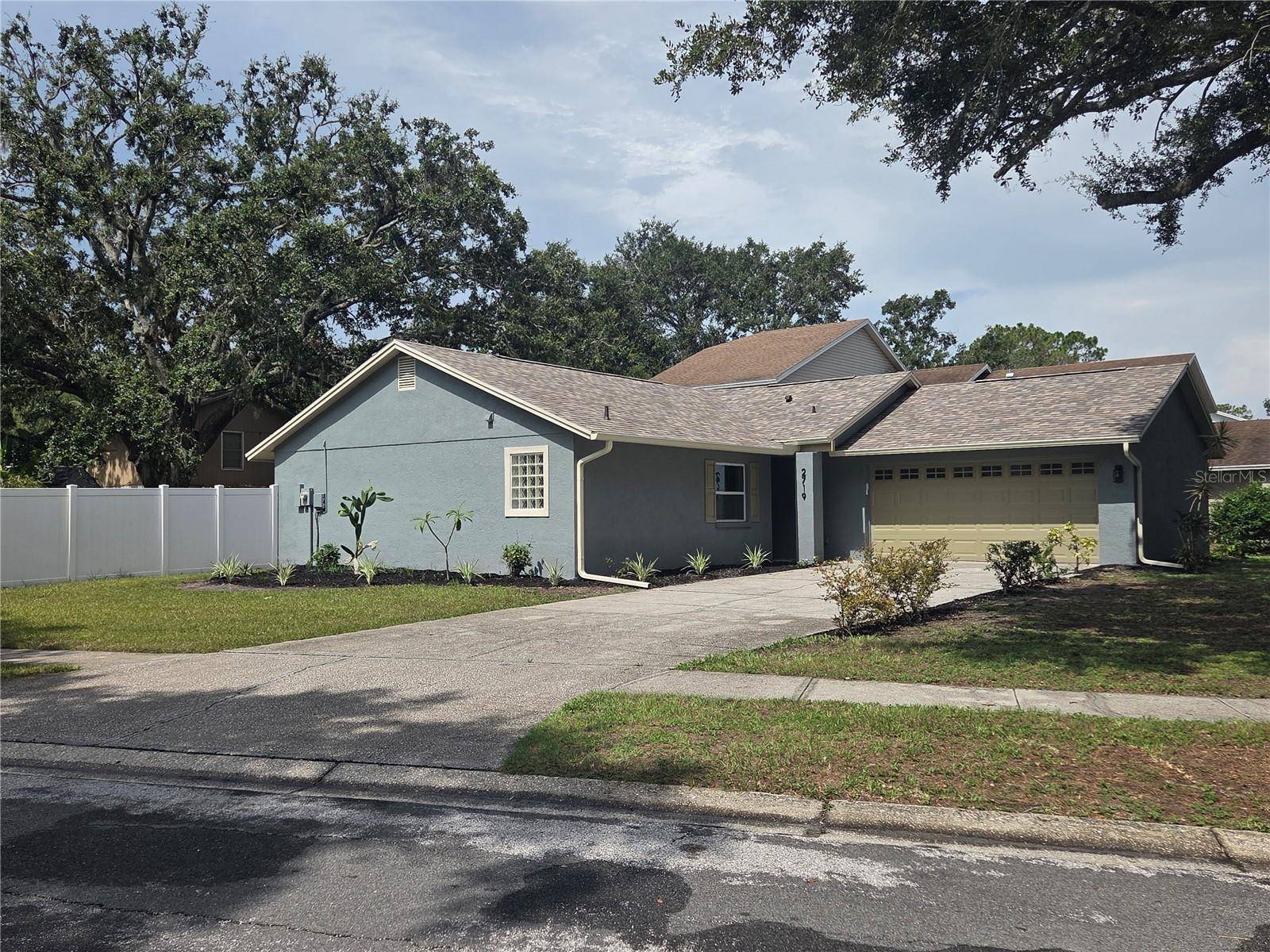 Tampa, FL 33618,2719 LAKEVILLE DR
