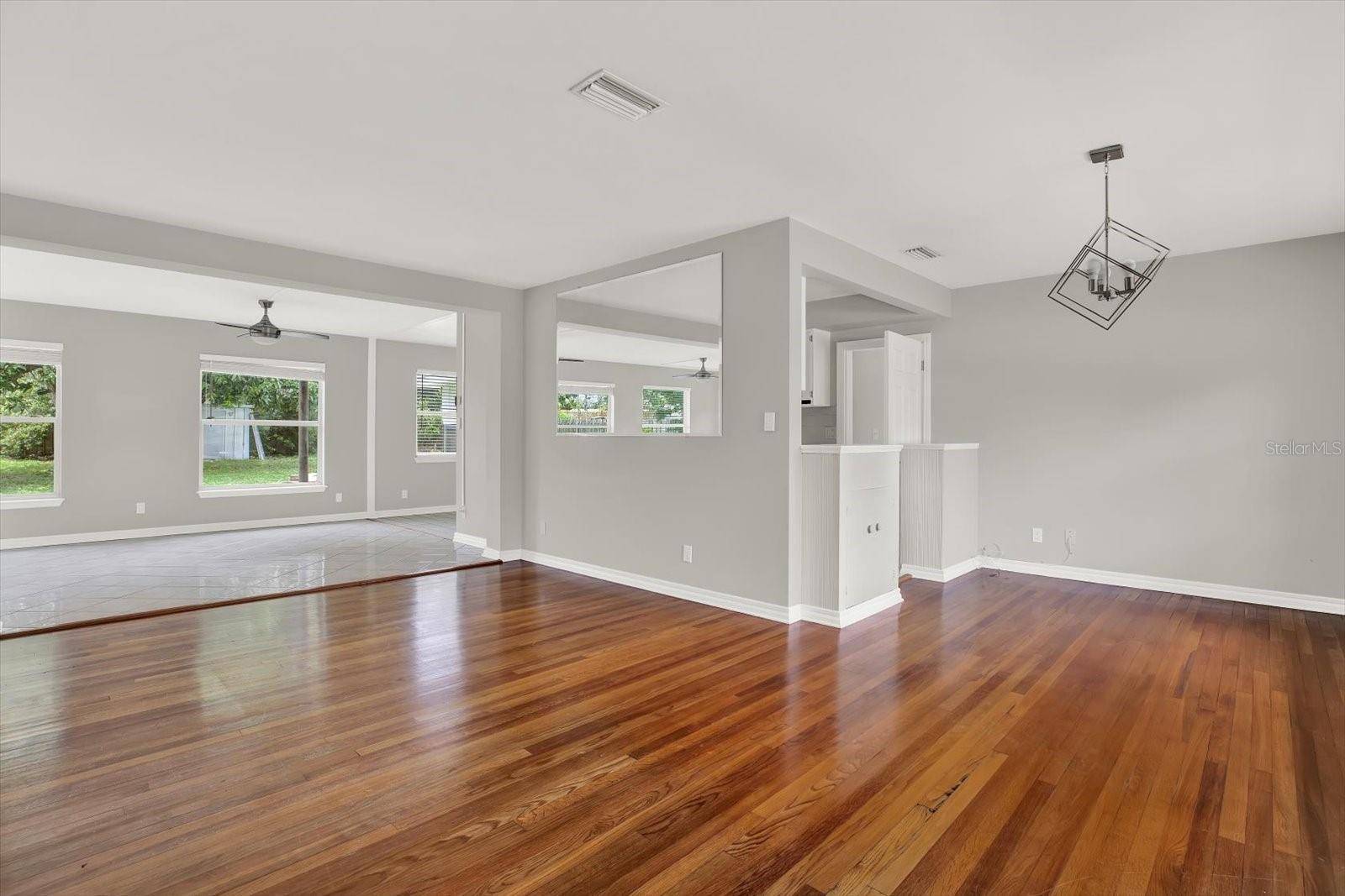 St Petersburg, FL 33708,10711 SEMINOLE DR N