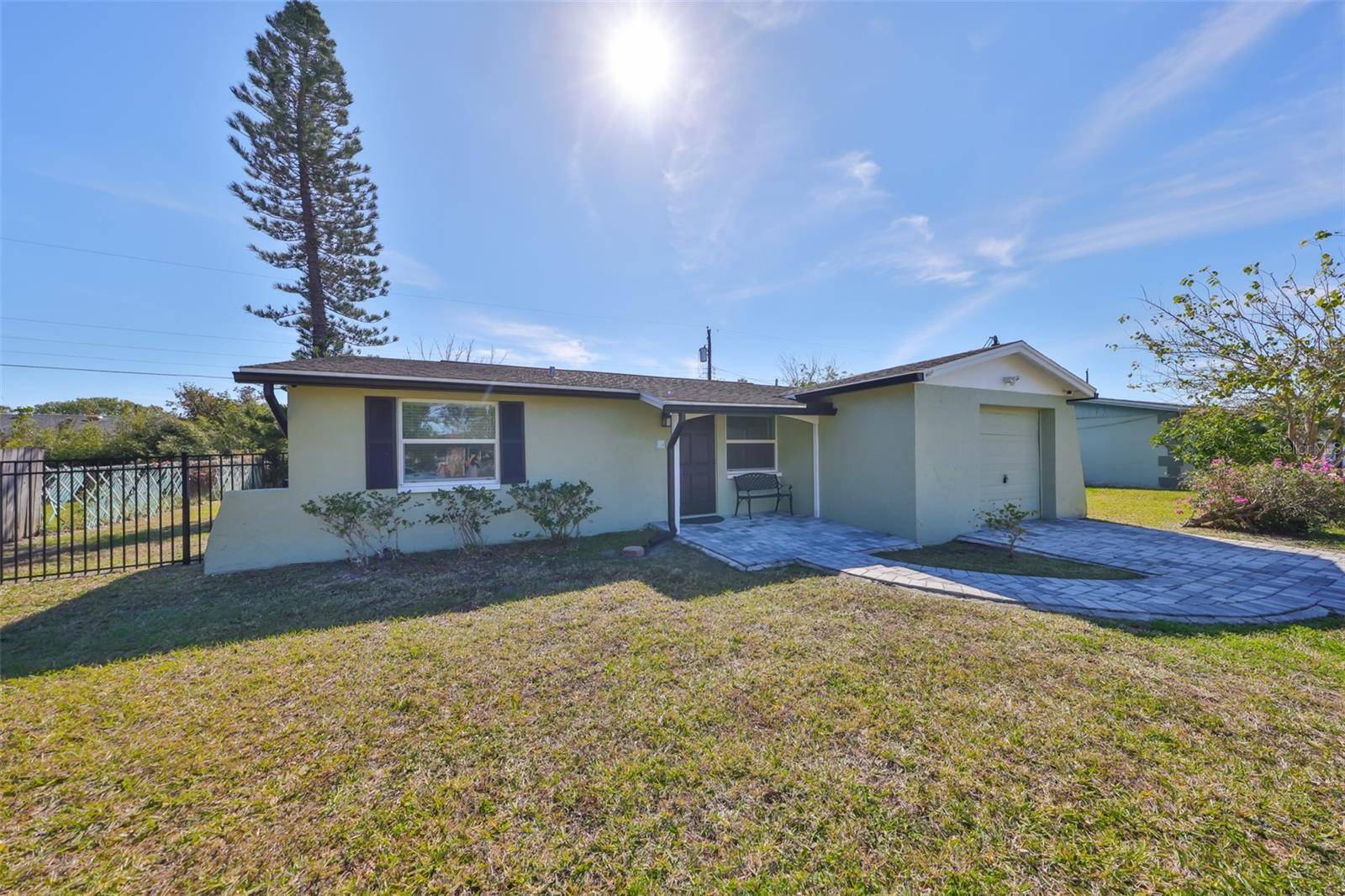Apollo Beach, FL 33572,6025 FLORIDA CIR S
