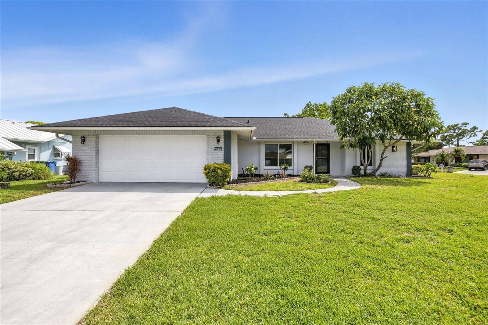 Bradenton, FL 34209,6627 HERITAGE LN