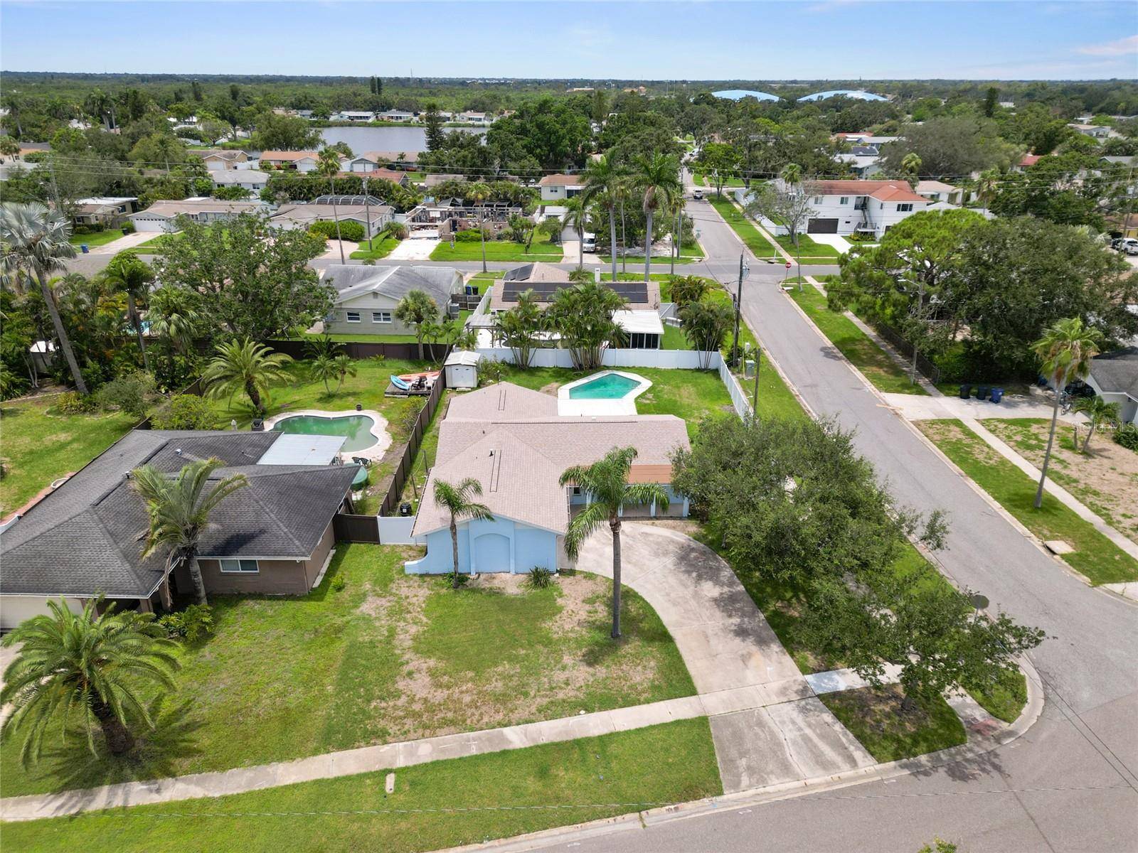 St Petersburg, FL 33703,5830 VENETIAN BLVD NE
