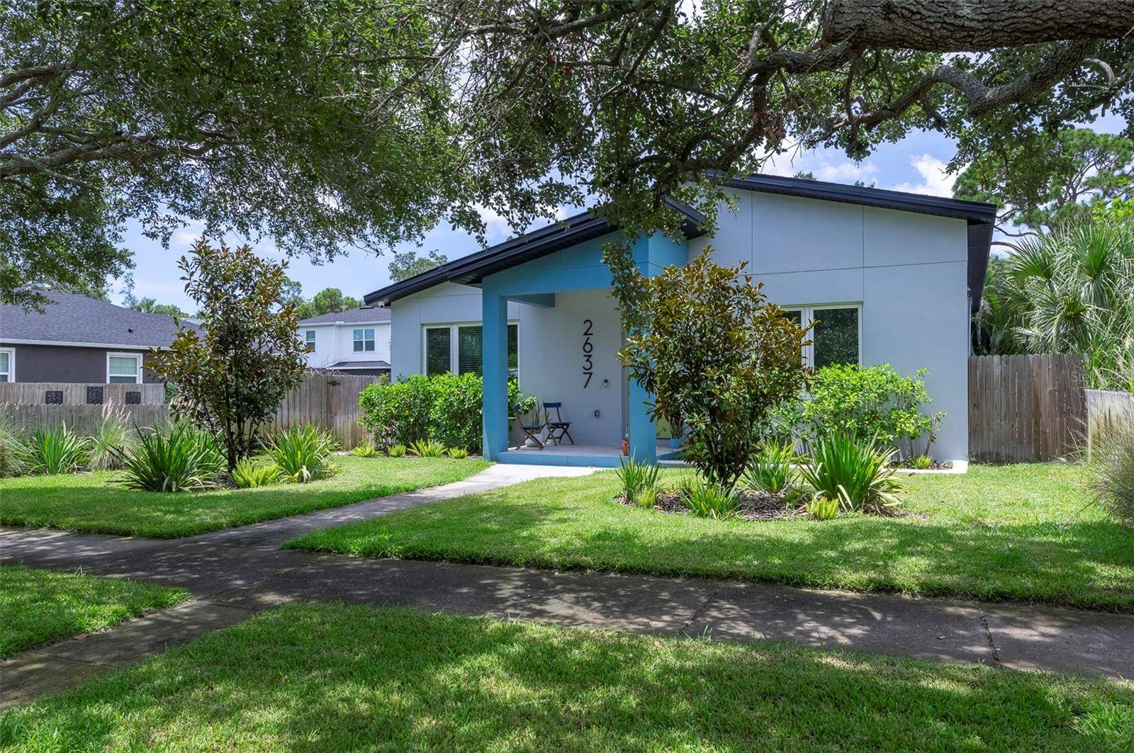 St Petersburg, FL 33705,2637 BAYSIDE DR S