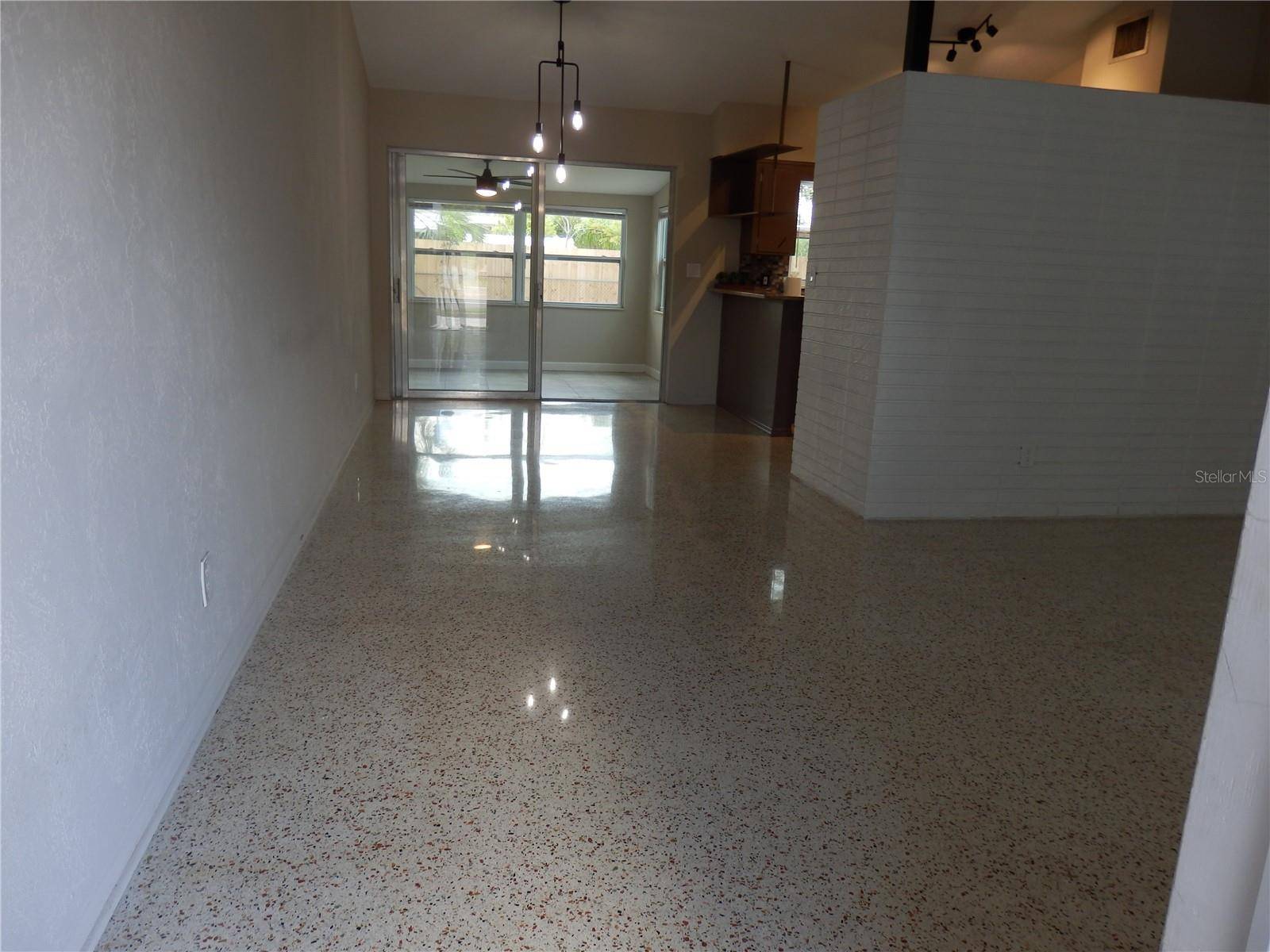 St Petersburg, FL 33714,4547 54TH AVE N