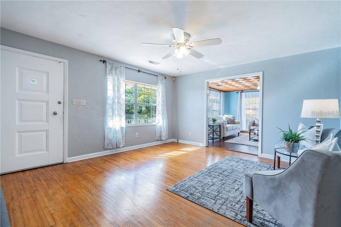 Temple Terrace, FL 33617,5418 RIVERHILLS DR