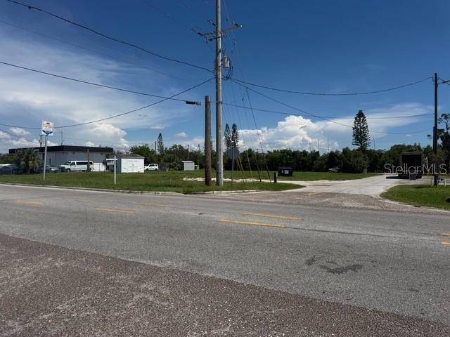 Ruskin, FL 33570,203 1ST ST NW