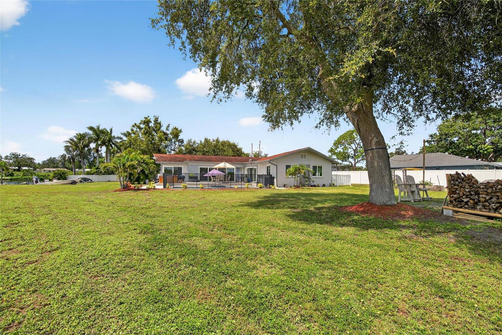 Largo, FL 33771,853 SEACREST DR