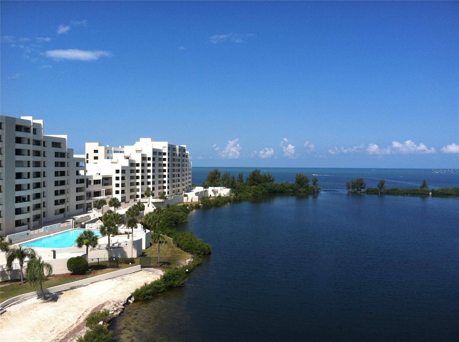 Hudson, FL 34667,5915 SEA RANCH DR #406W