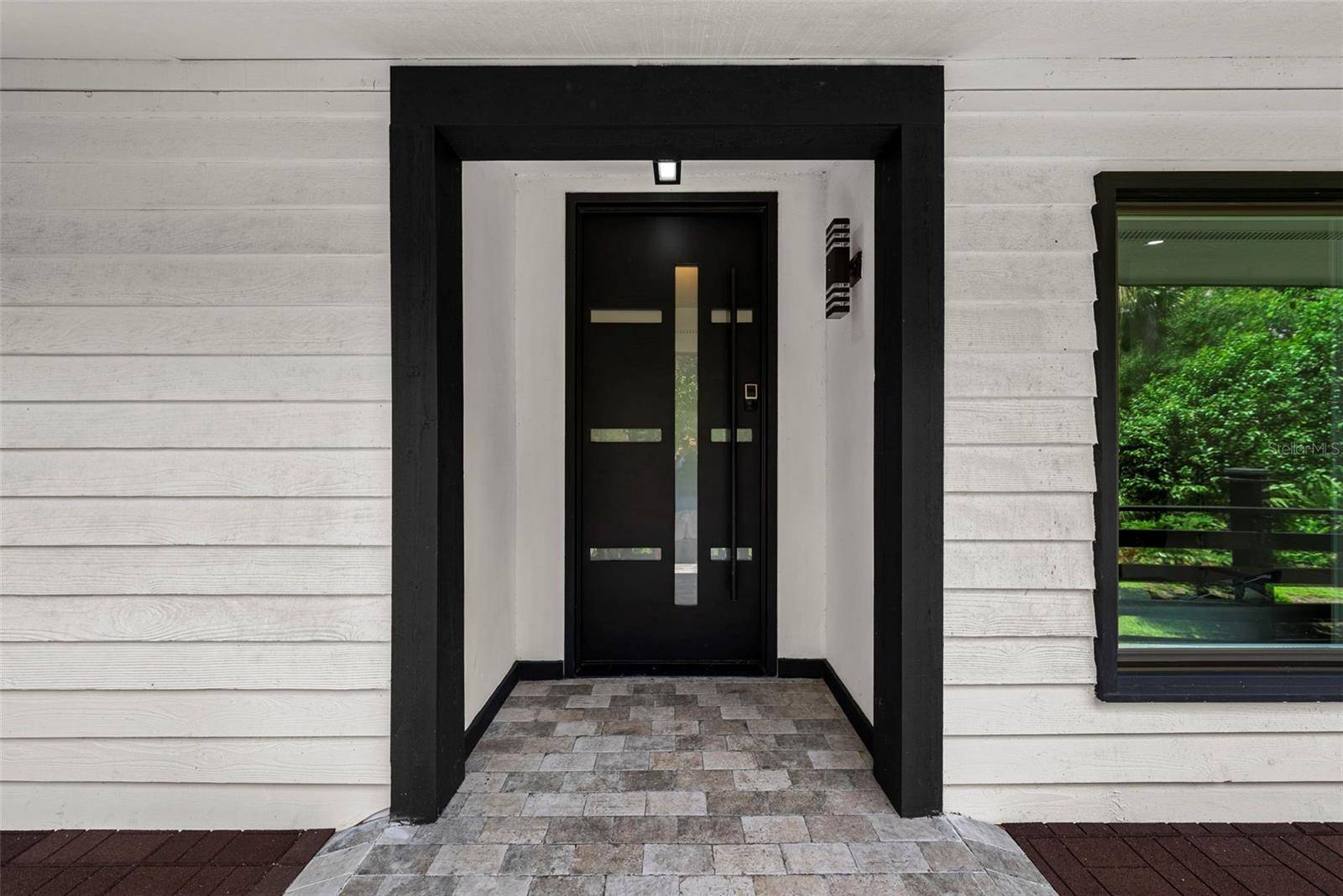 Brandon, FL 33510,900 OAK HOLLOW PL