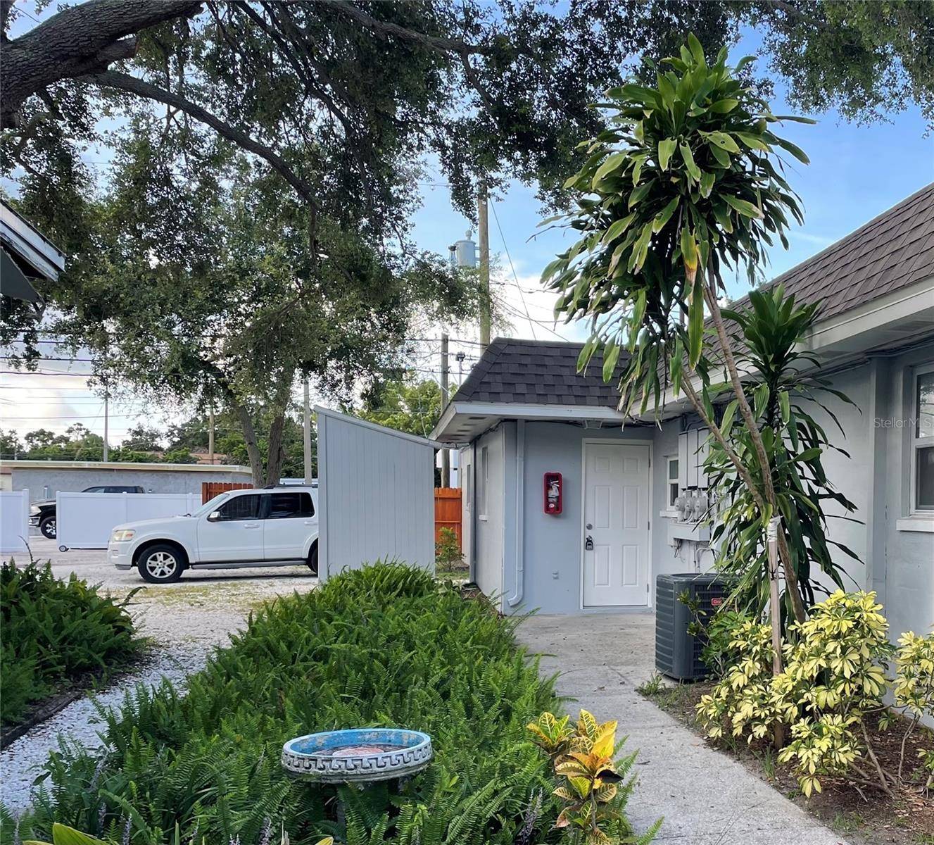 Largo, FL 33770,401 1ST AVE NE #411