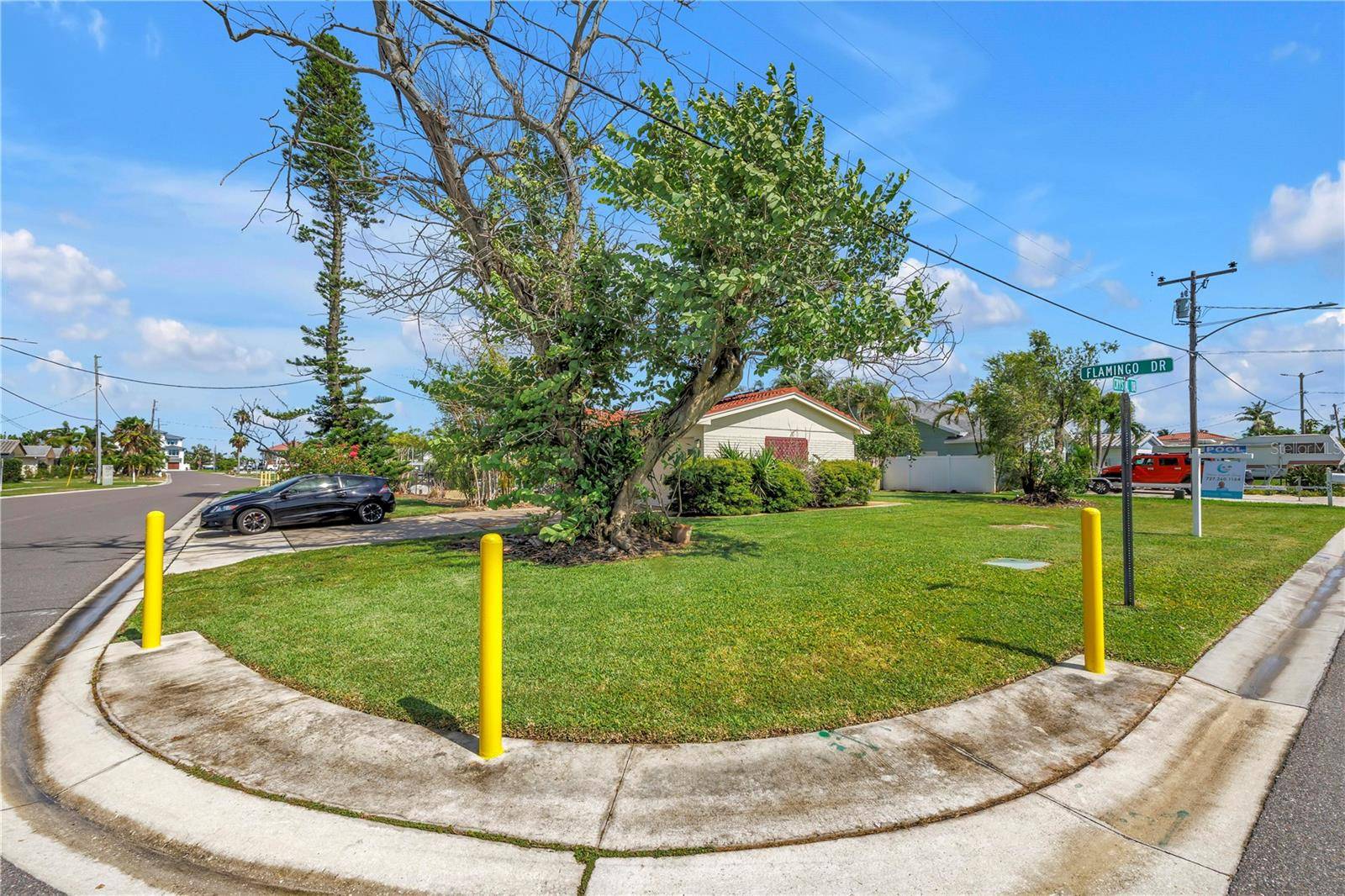 Madeira Beach, FL 33708,557 CRYSTAL DR