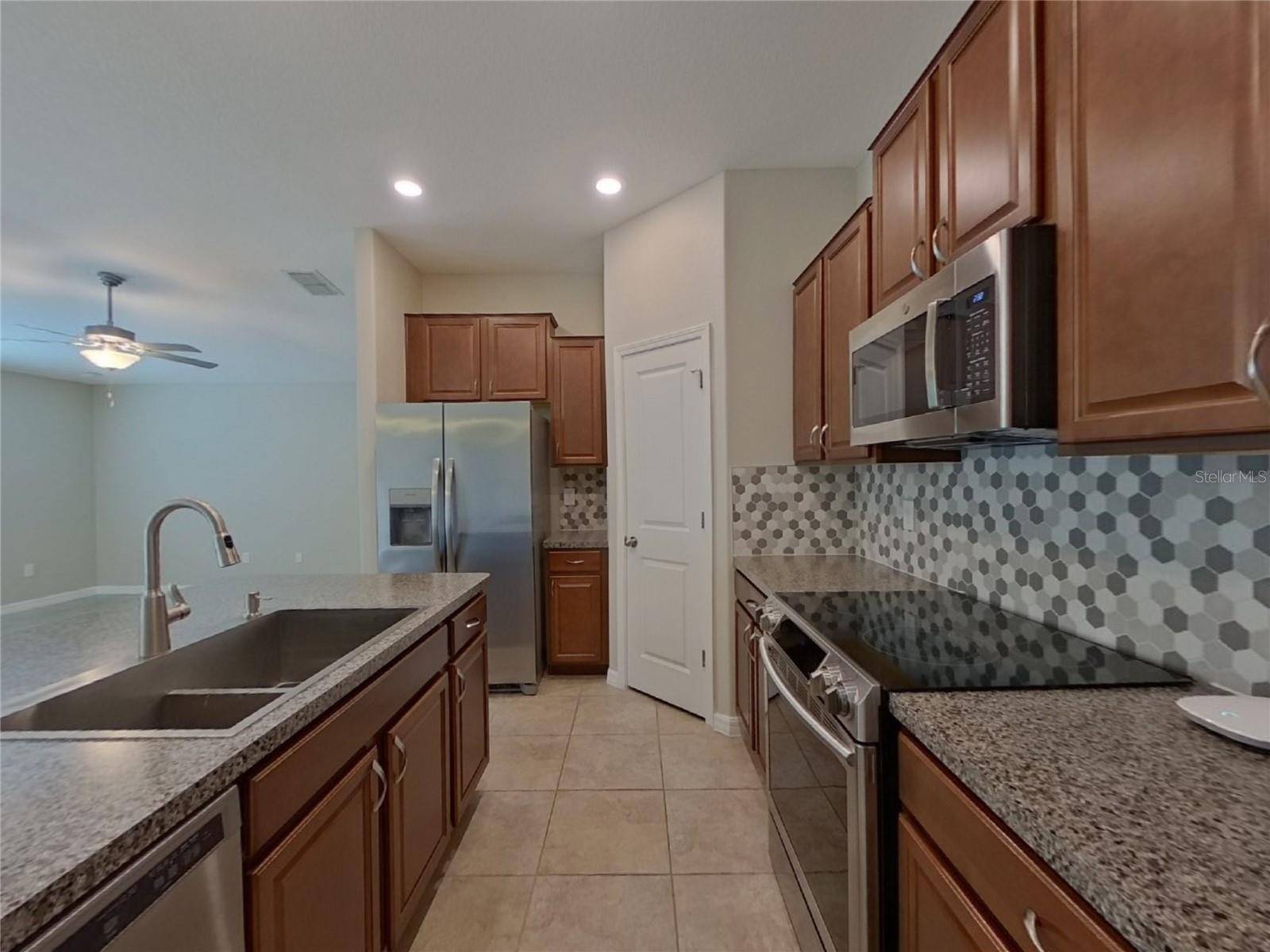 Wimauma, FL 33598,14712 SCOTTBURGH GLEN DR