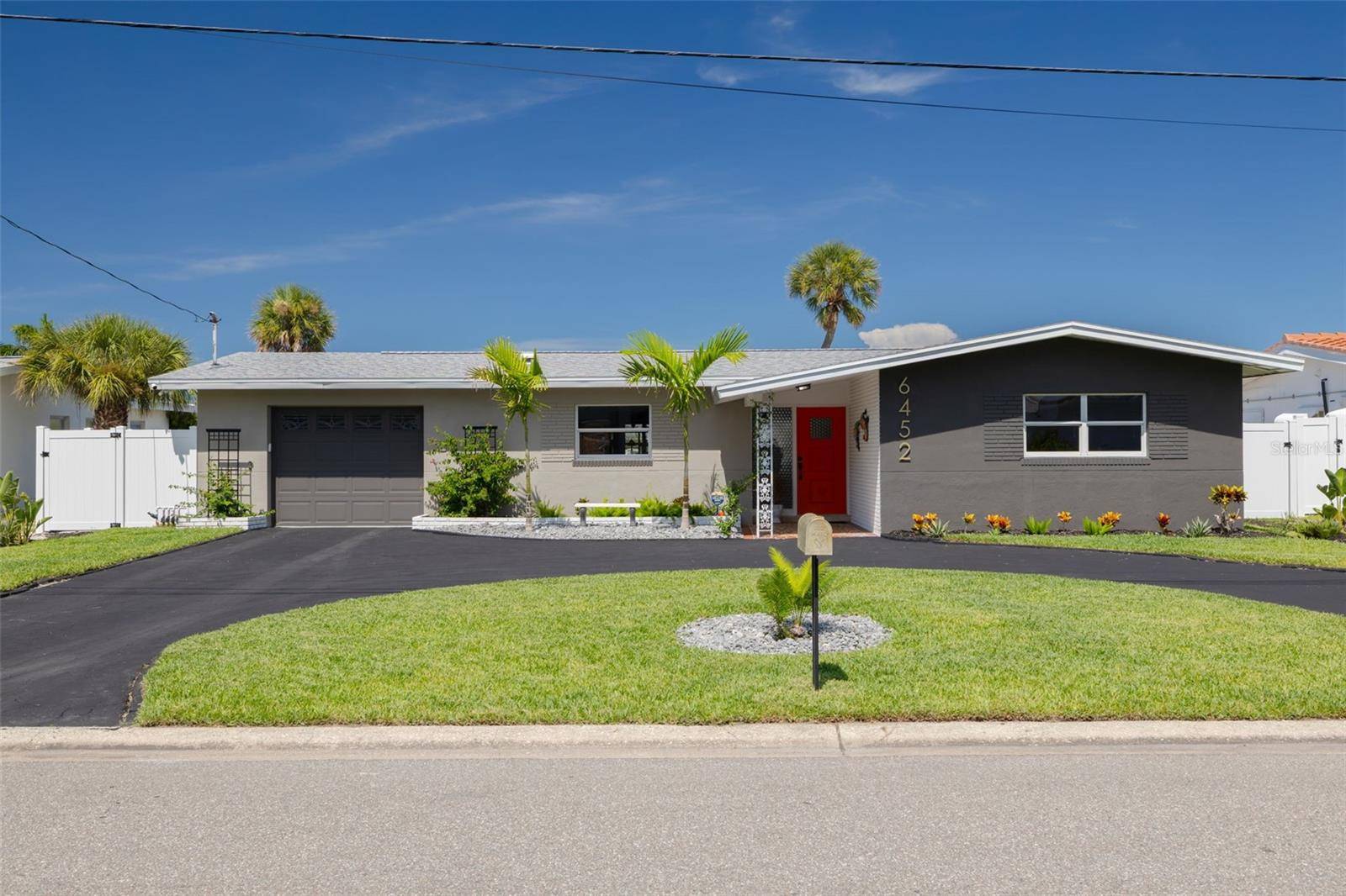 St Pete Beach, FL 33706,6452 1ST PALM PT