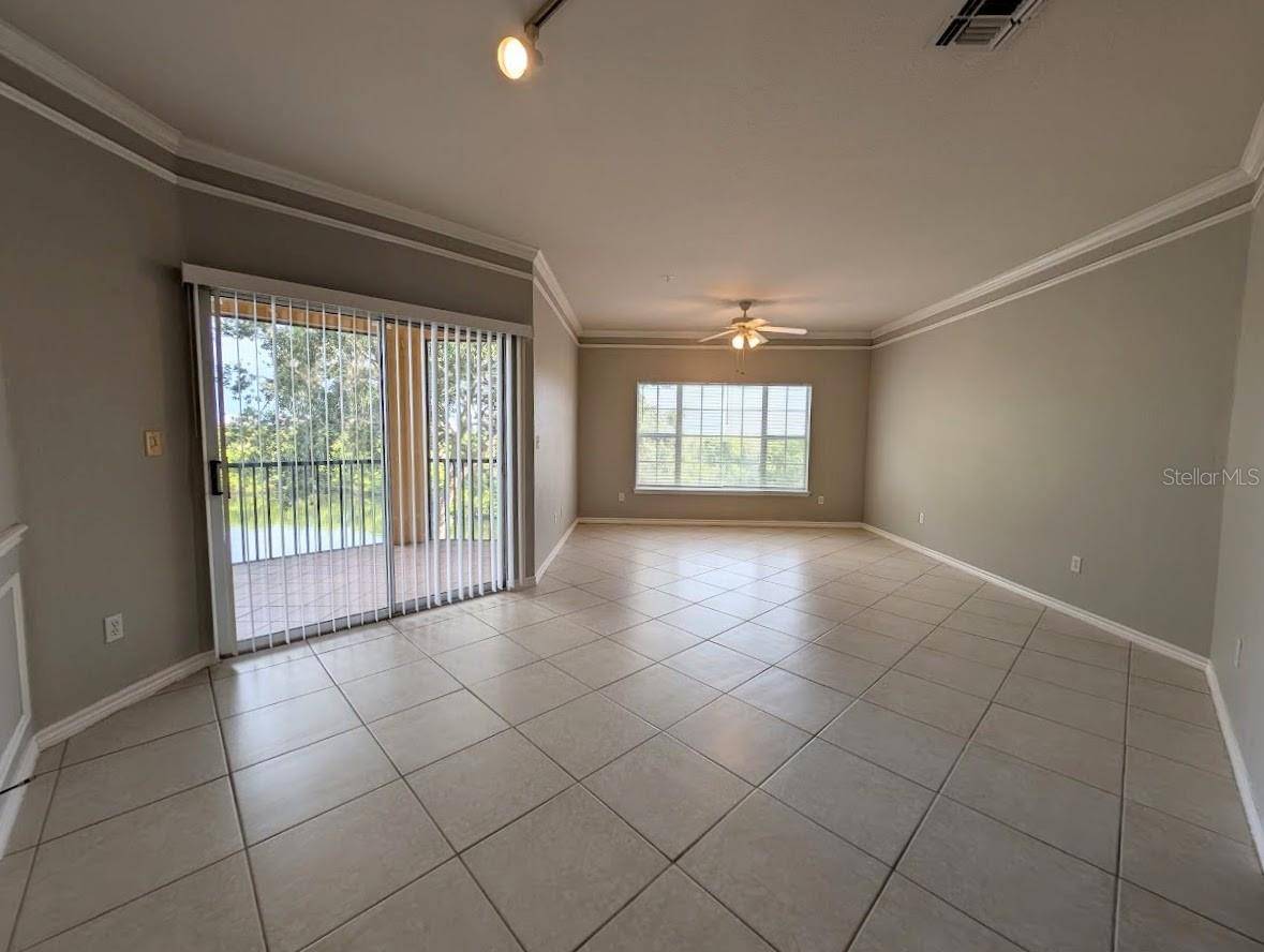 Tampa, FL 33615,4333 BAYSIDE VILLAGE DR #222