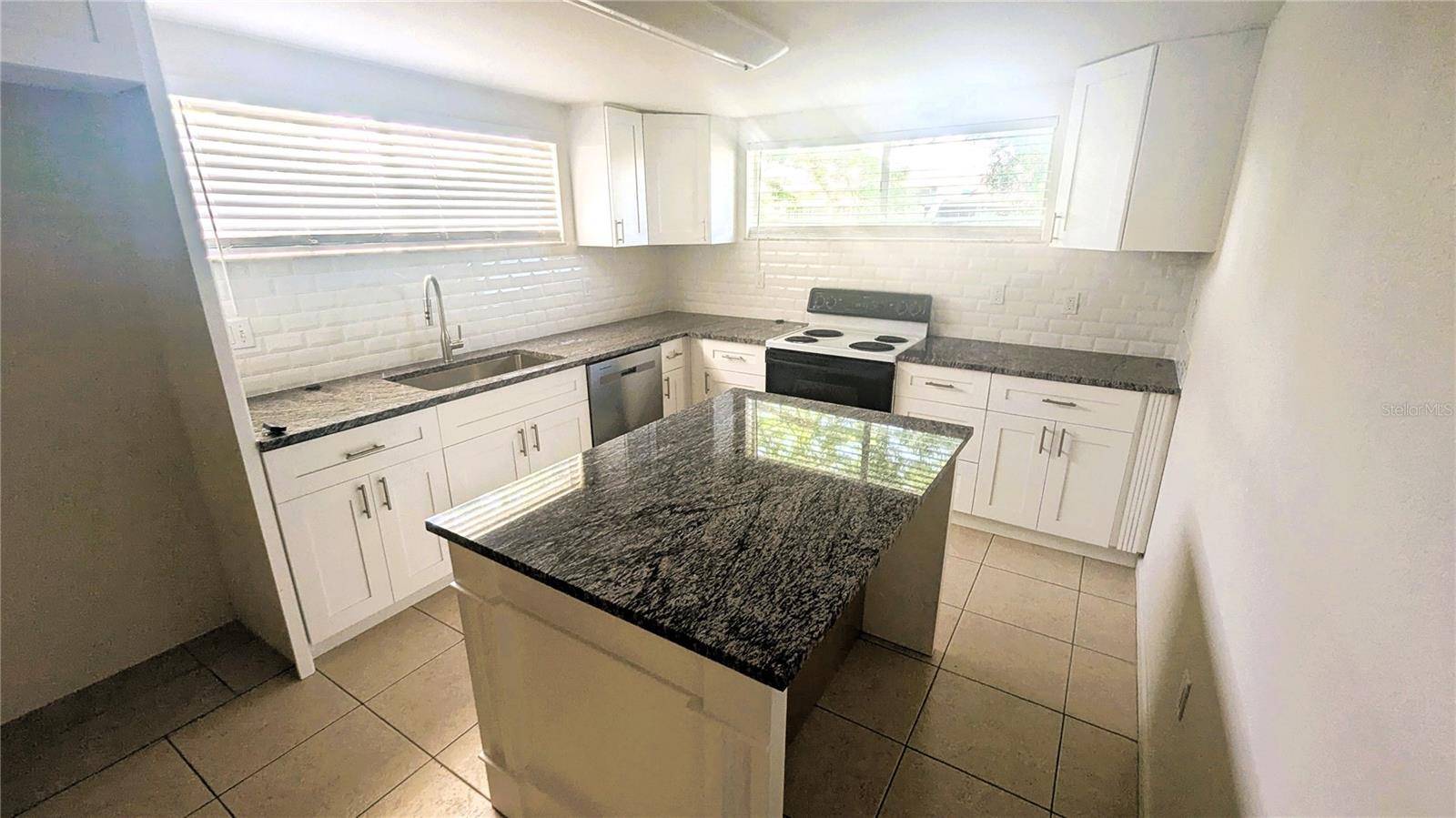 New Port Richey, FL 34652,5122 DOVE DR