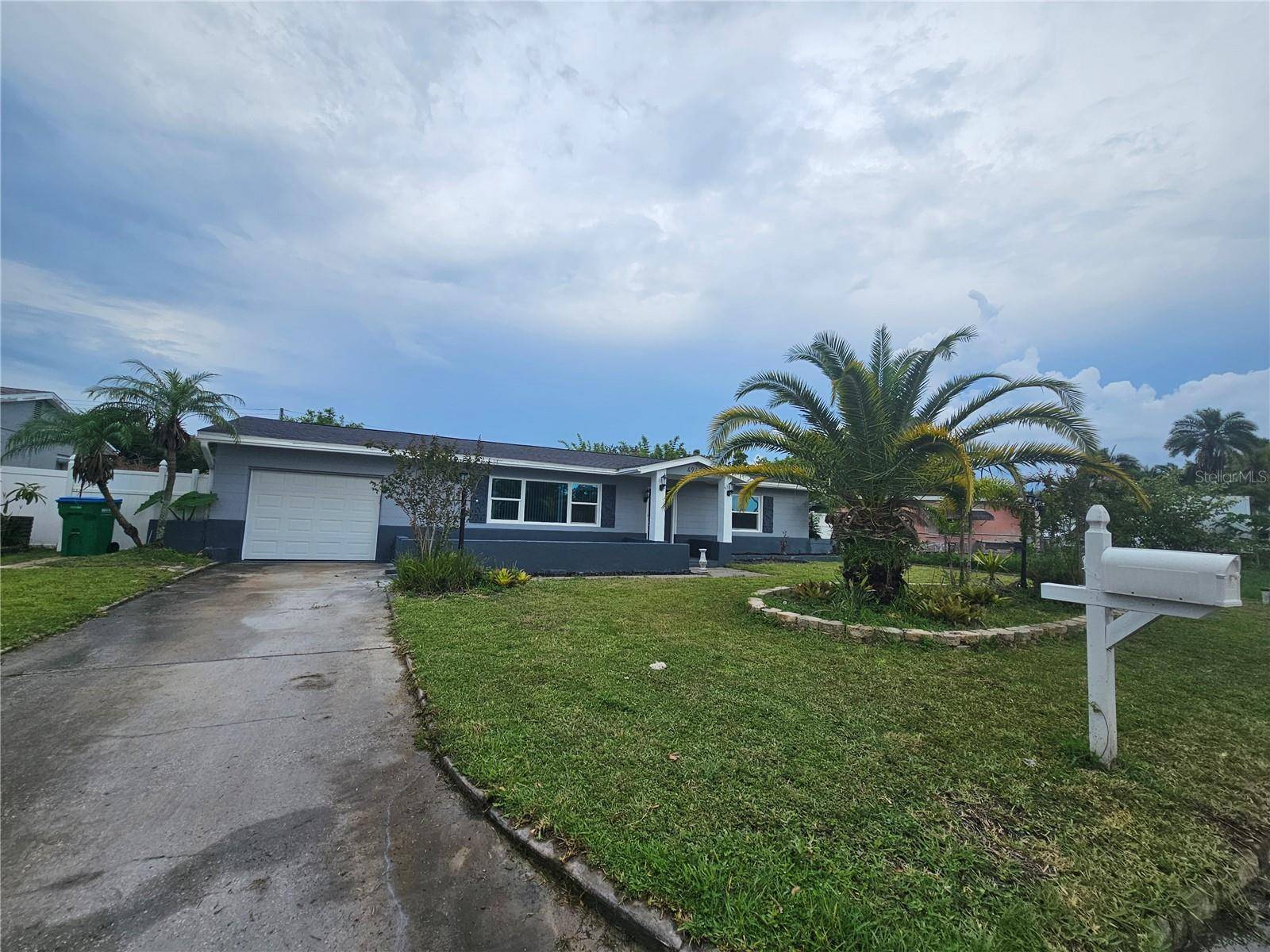 Kenneth City, FL 33709,4943 LAKE CHARLES DR N