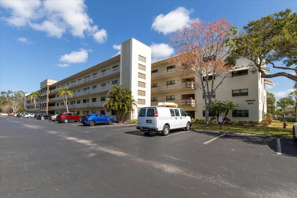 St Petersburg, FL 33709,6070 80TH ST N #410