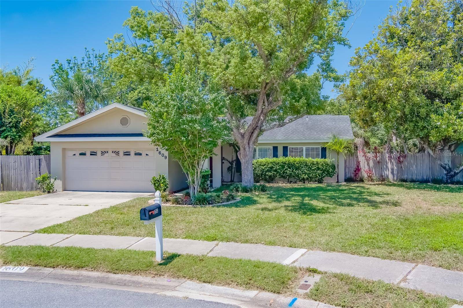 Dunedin, FL 34698,1609 SUMMIT WAY