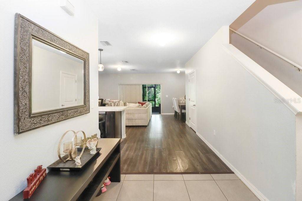 Gibsonton, FL 33534,9826 HOUND CHASE DR