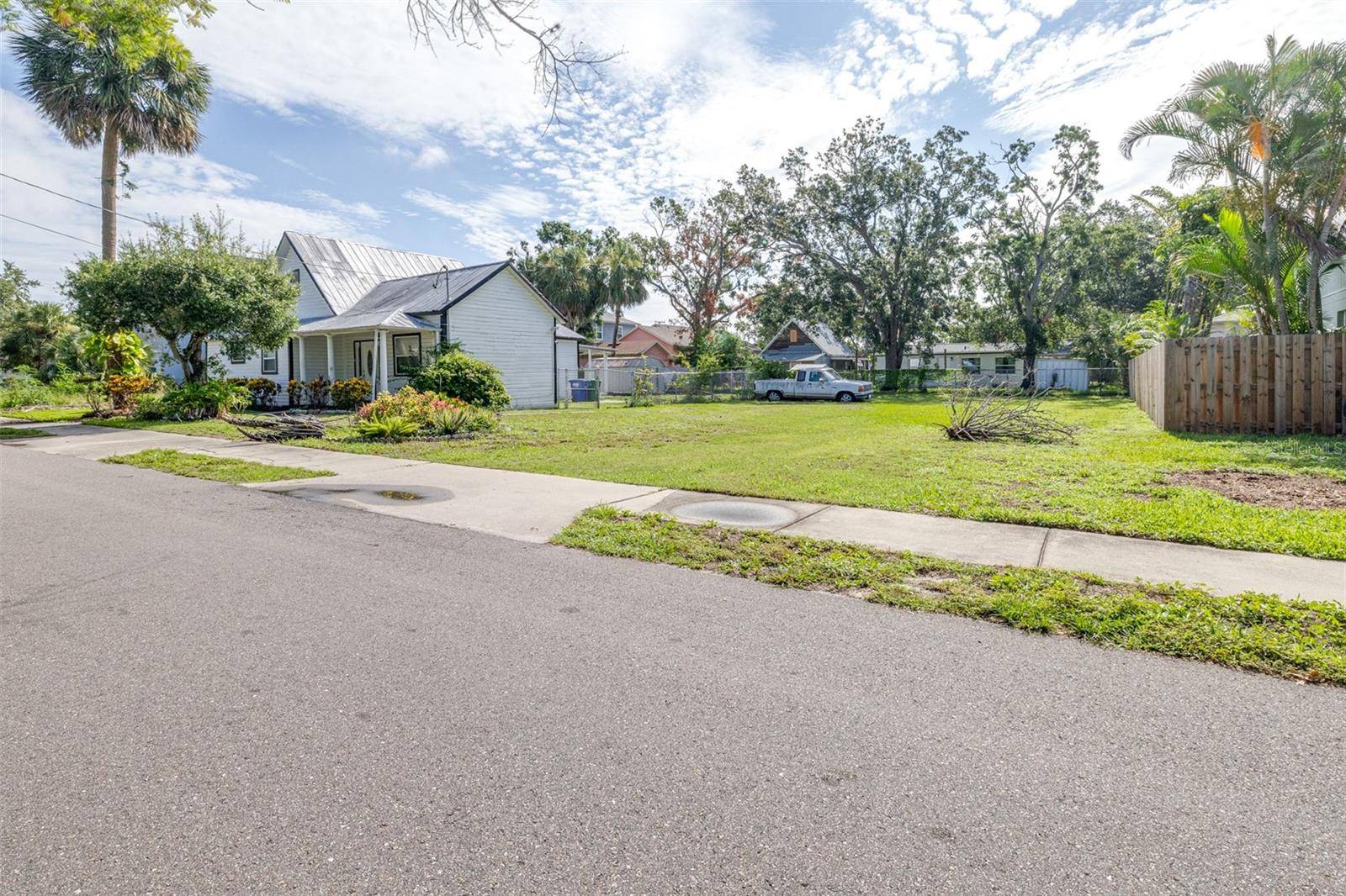 Tampa, FL 33616,7410 S. ELLIOTT ST