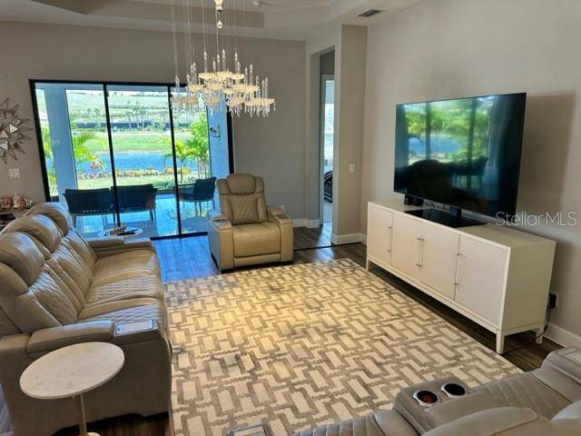 Bradenton, FL 34203,6289 MESA GLN