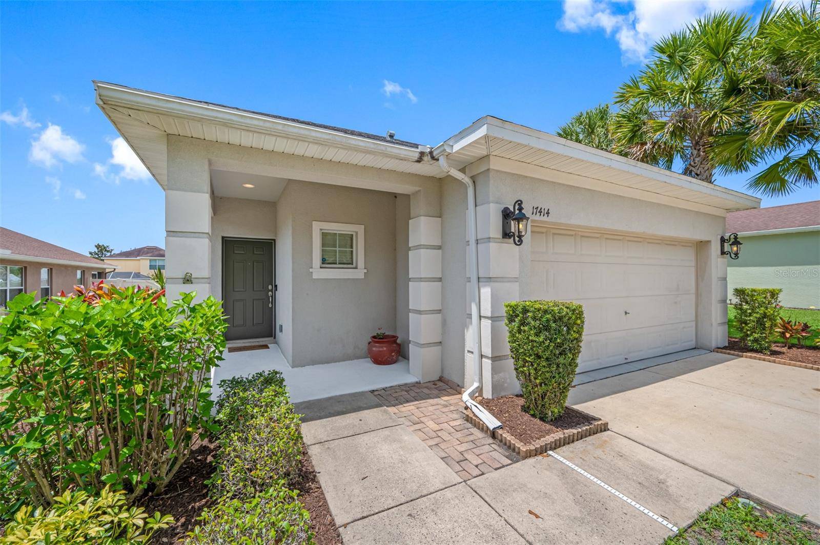 Lithia, FL 33547,17417 NEW CROSS CIR