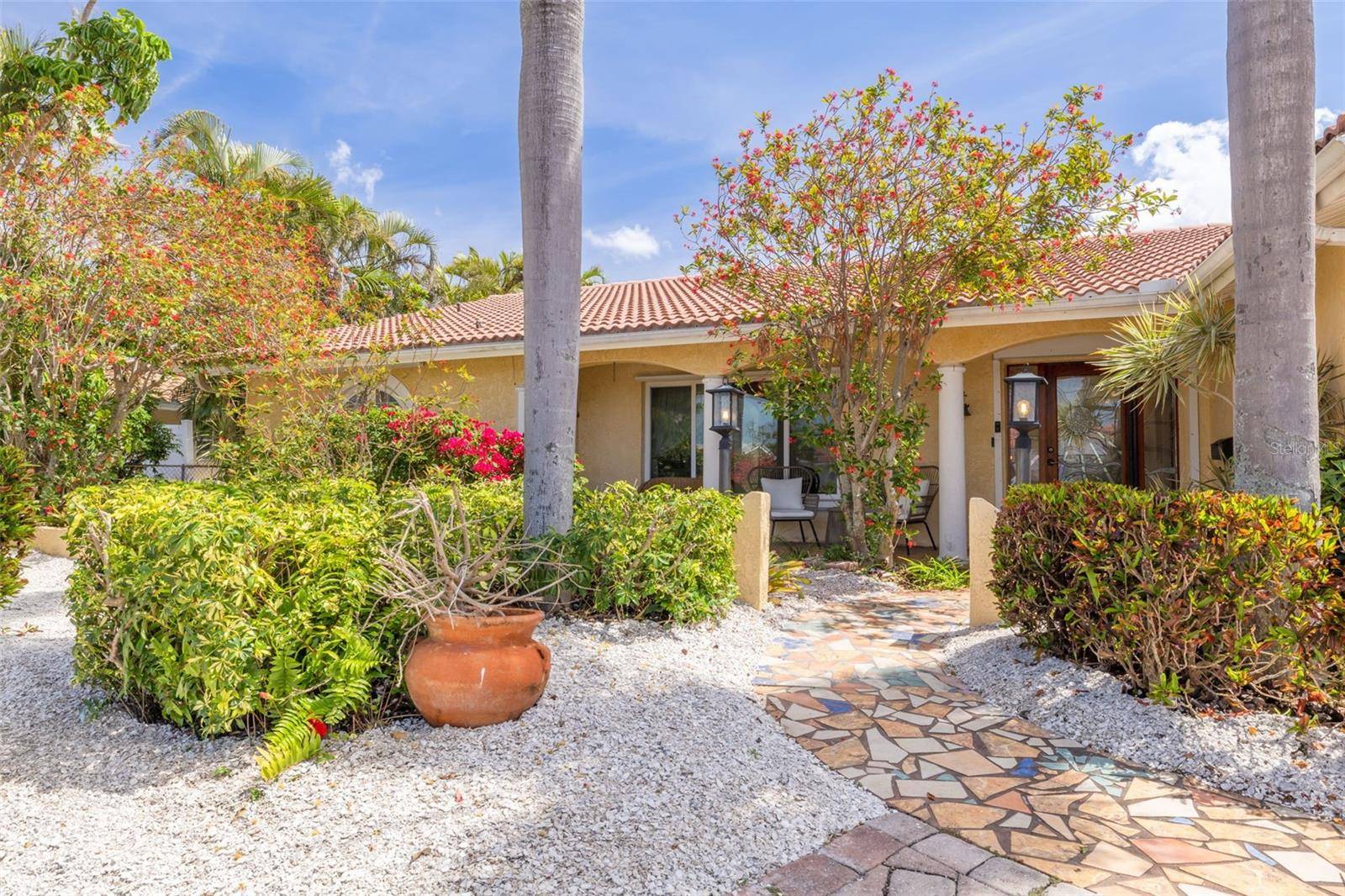 St Petersburg, FL 33711,4490 38TH WAY S