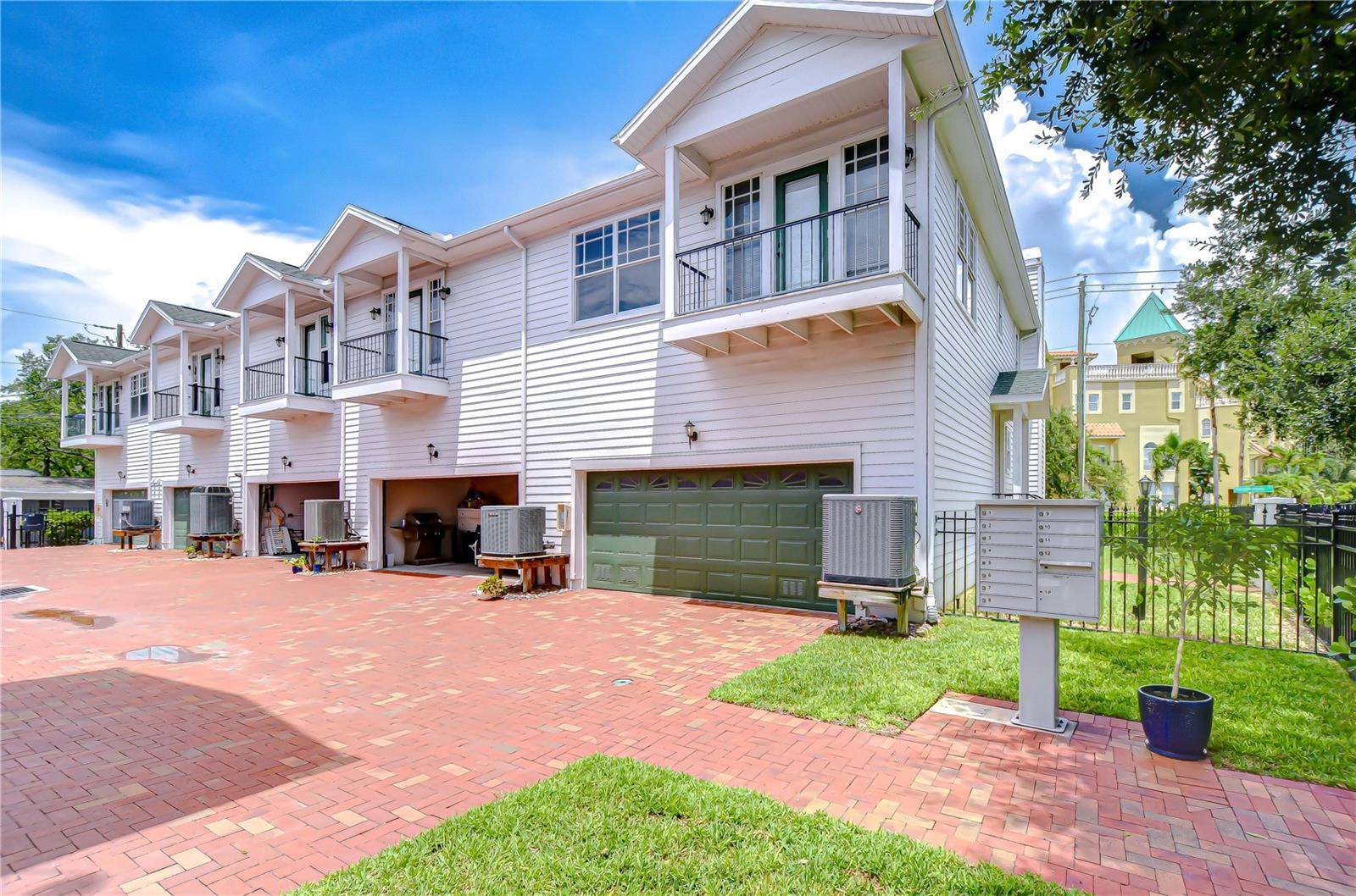 Tampa, FL 33606,113 BOSPHOROUS AVE #5