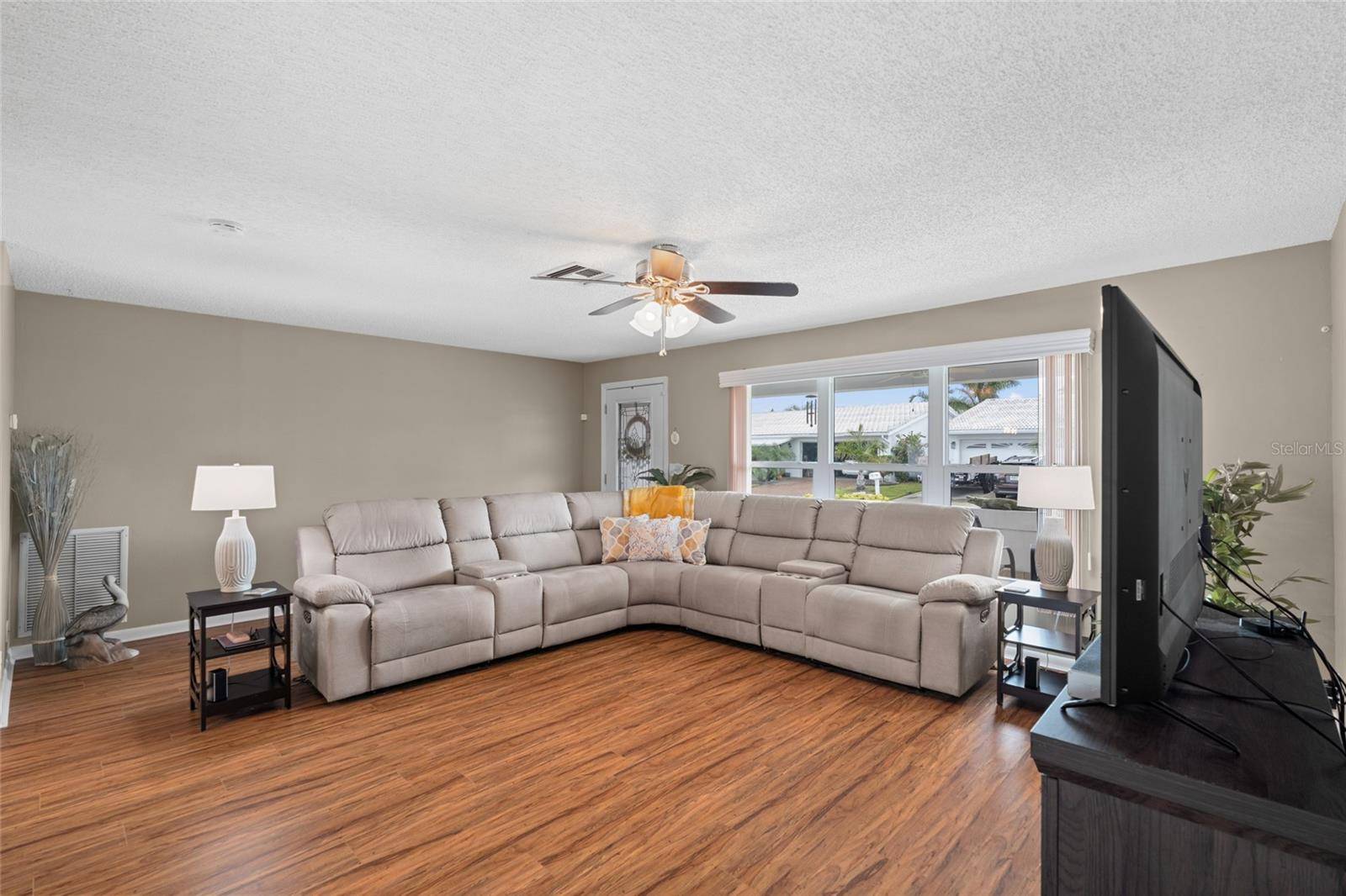 Pinellas Park, FL 33782,9130 34TH WAY N #6