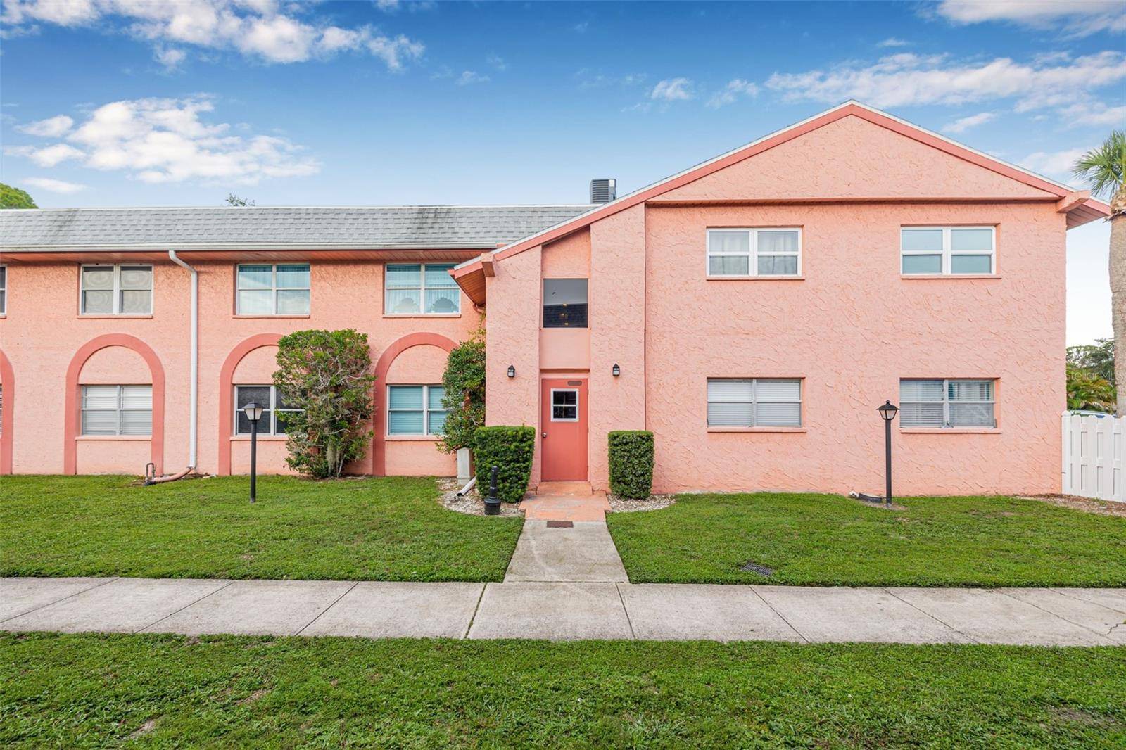 St Petersburg, FL 33703,252 SW MONROE CIR N #4211