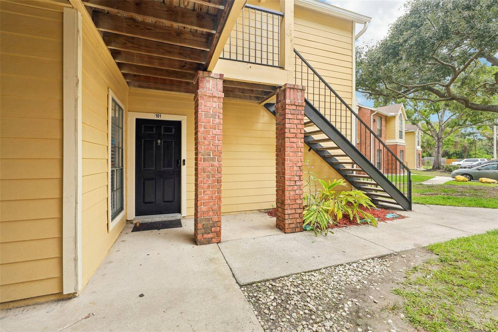 Tampa, FL 33614,8724 MALLARD RESERVE DR #101