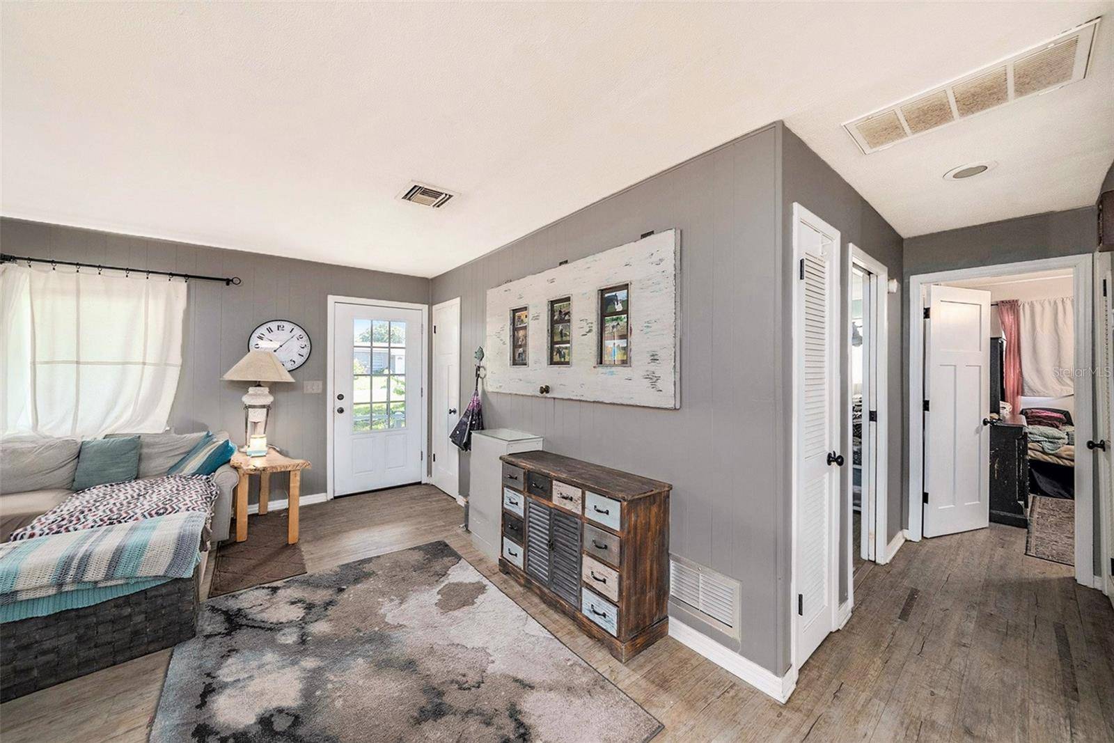 Tarpon Springs, FL 34689,1304 E COURT ST