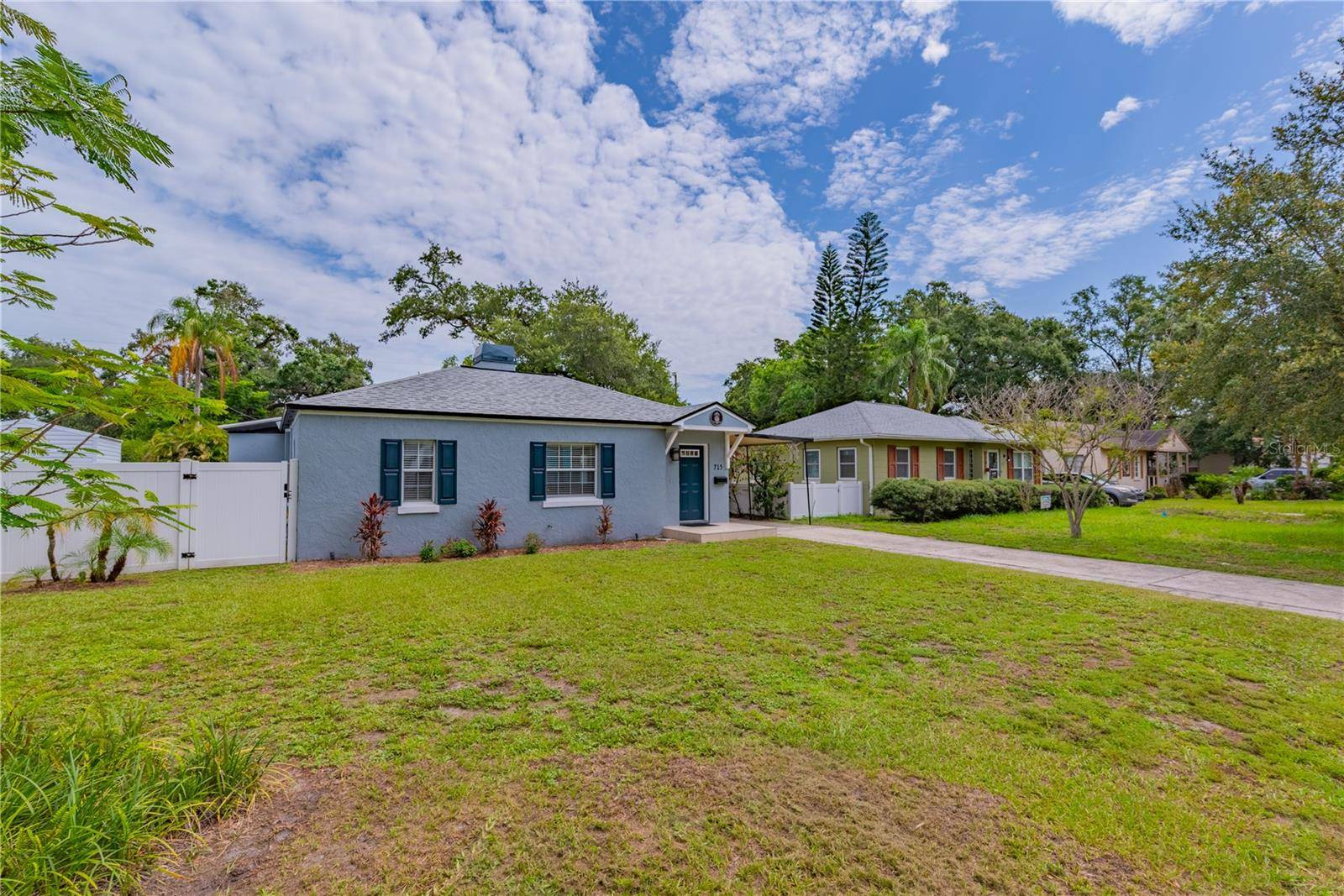 Tampa, FL 33603,715 W VIRGINIA AVE