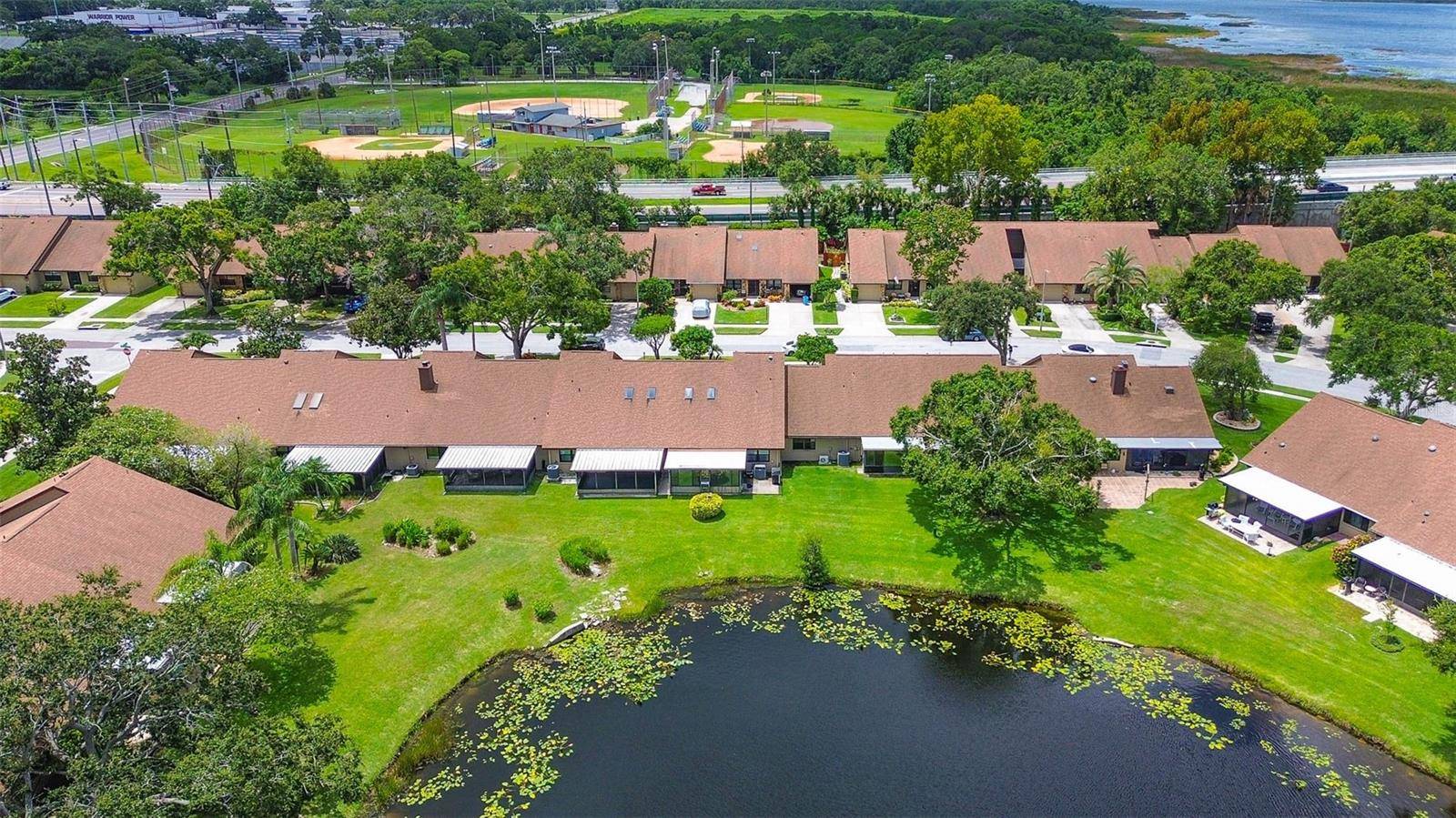 Largo, FL 33773,9915 LAKE SEMINOLE DR W