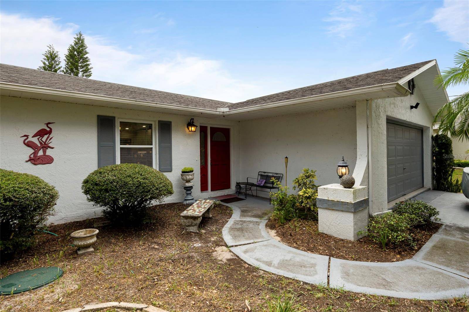Tarpon Springs, FL 34689,818 EUNICE DR