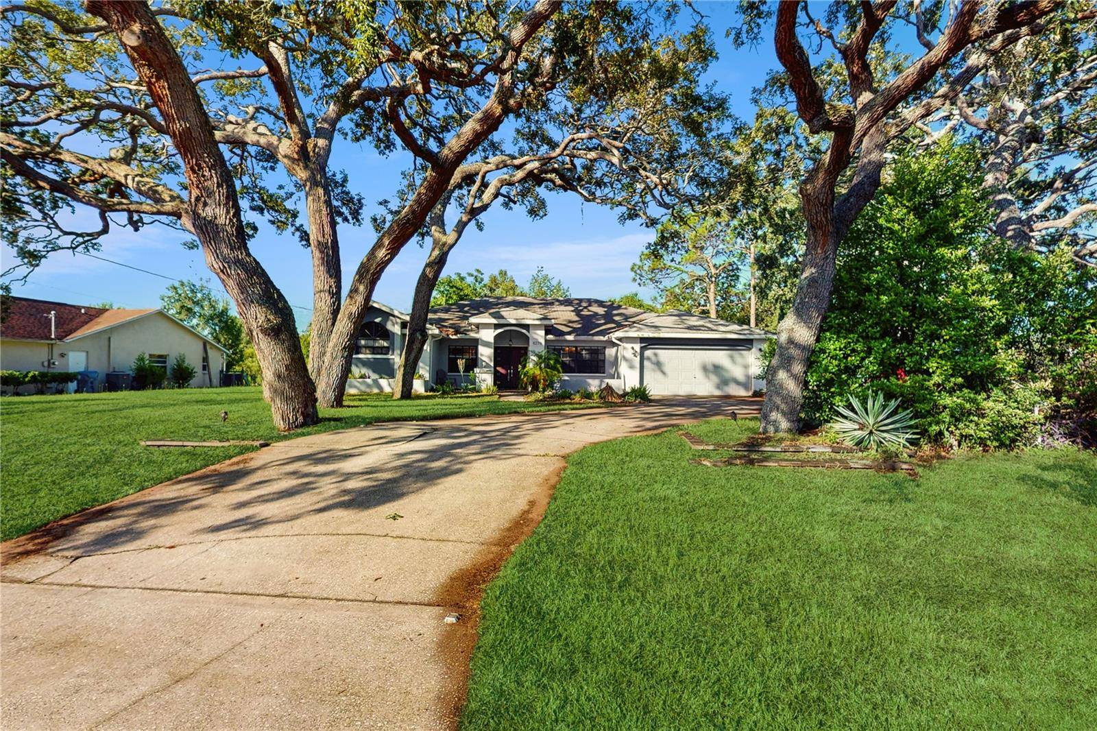 Spring Hill, FL 34606,8278 SPRING HILL DR
