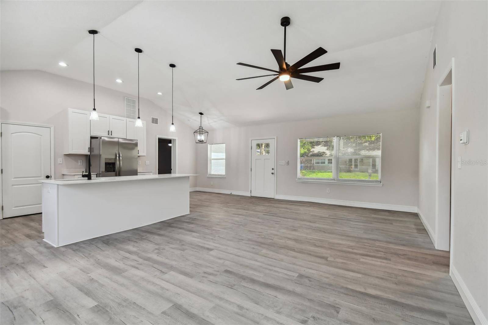 Lakeland, FL 33805,719 BON AIR ST