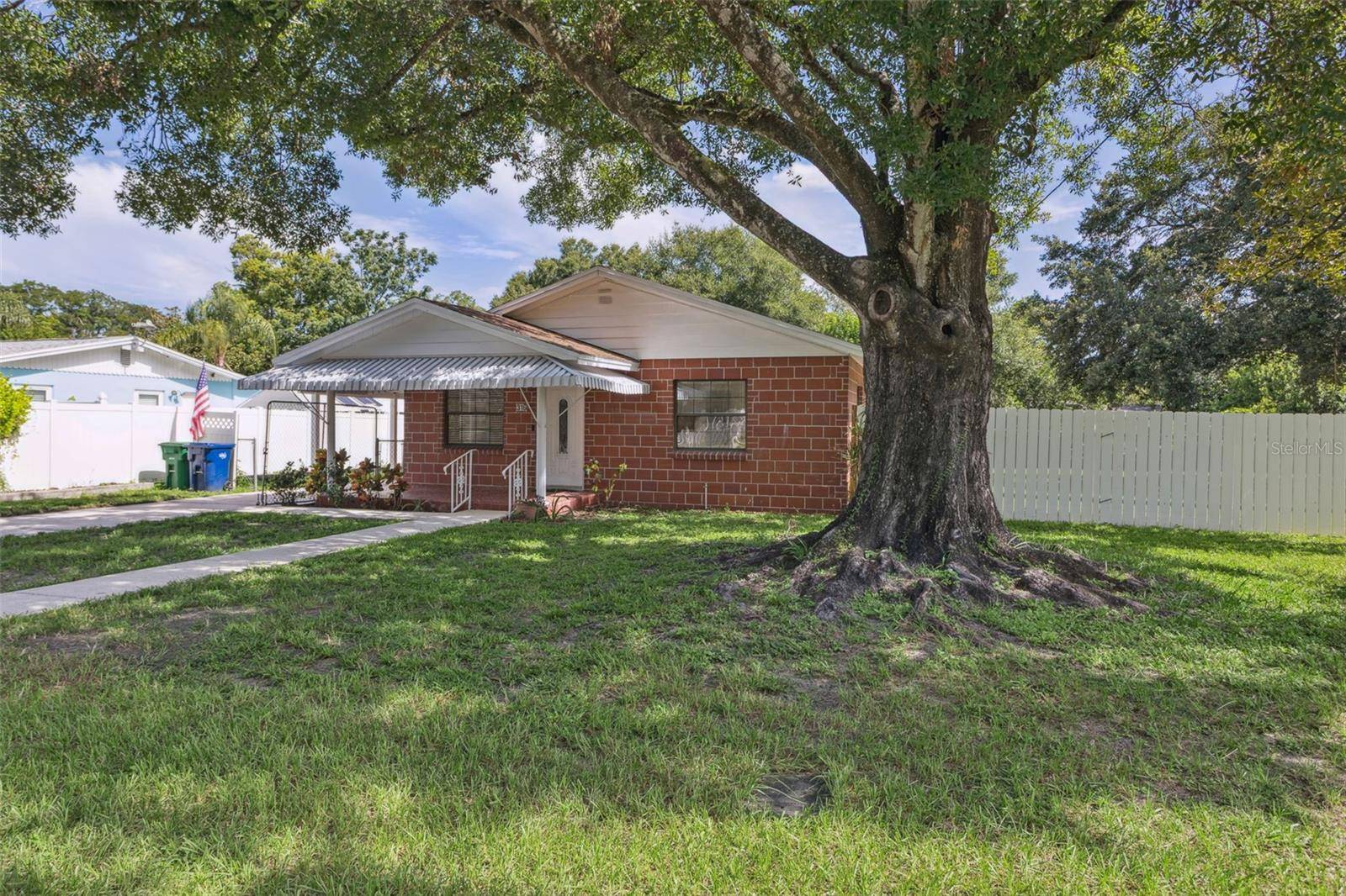 Tampa, FL 33612,316 E AZALEA AVE