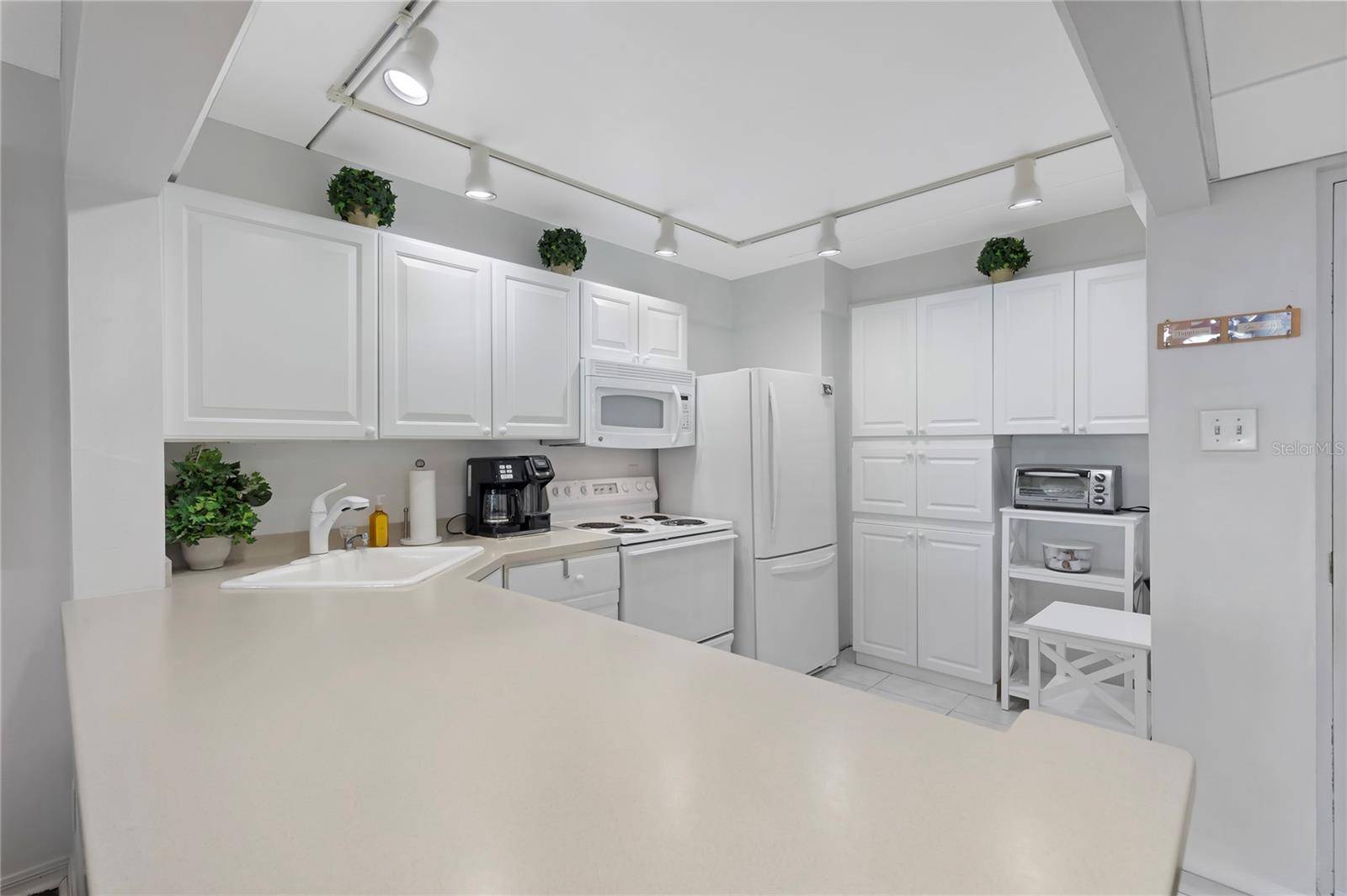 Largo, FL 33774,12300 VONN RD #9104