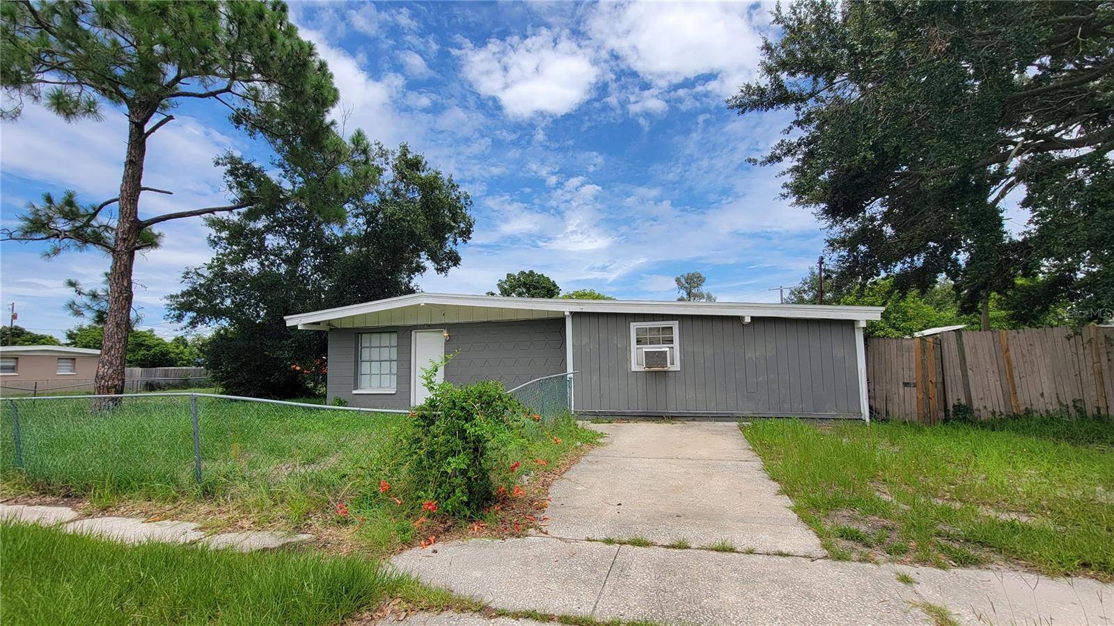 Tampa, FL 33619,1336 WARRINGTON WAY