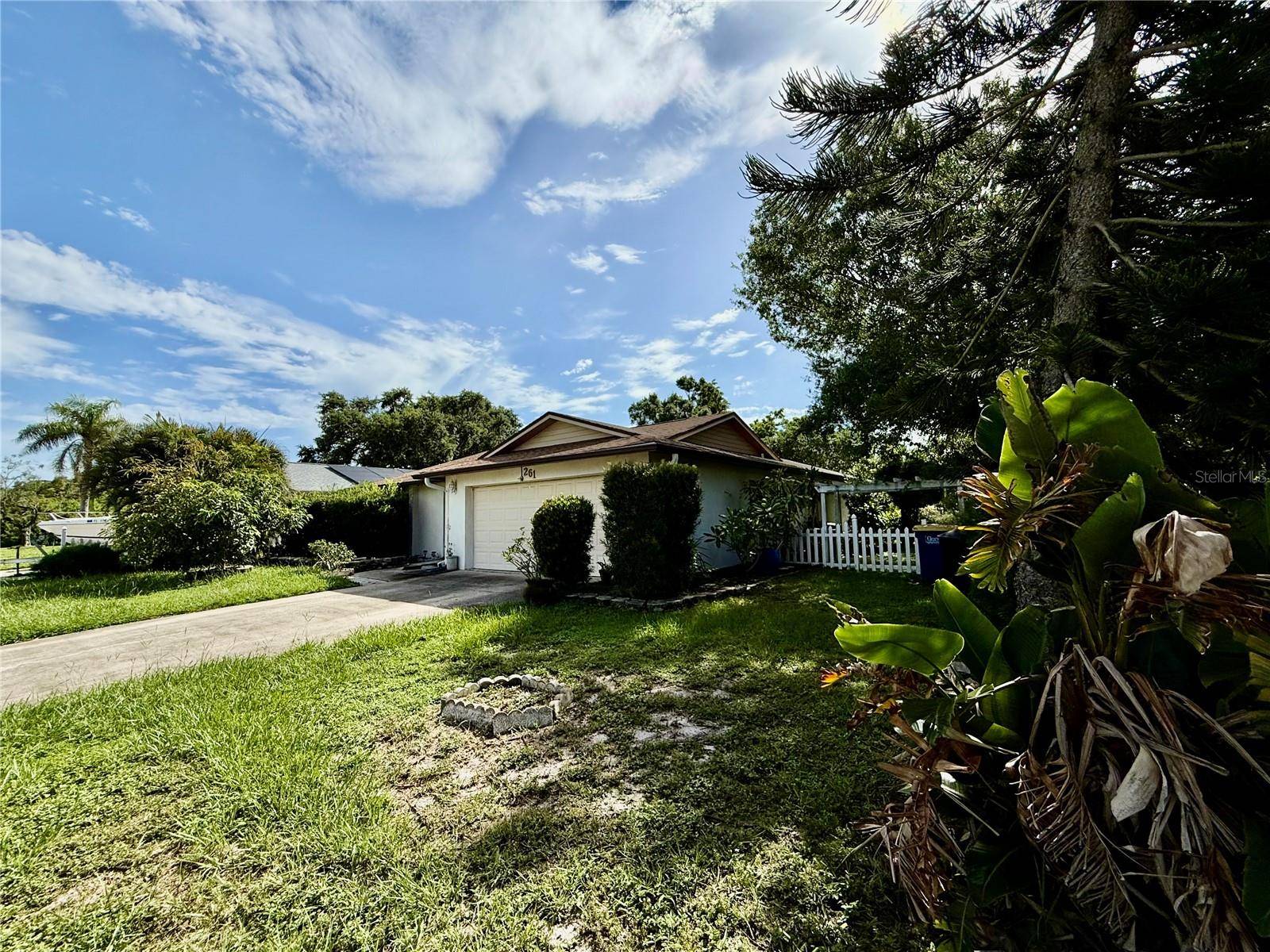 Clearwater, FL 33759,261 CALAIS LN