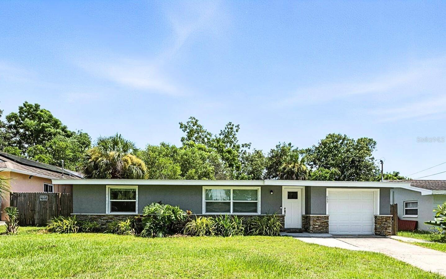 Dunedin, FL 34698,657 LAURA LN