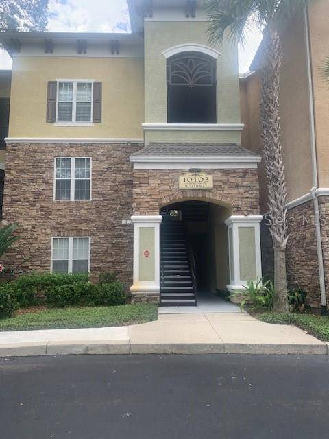 Tampa, FL 33619,10103 COURTNEY OAKS CIR #202