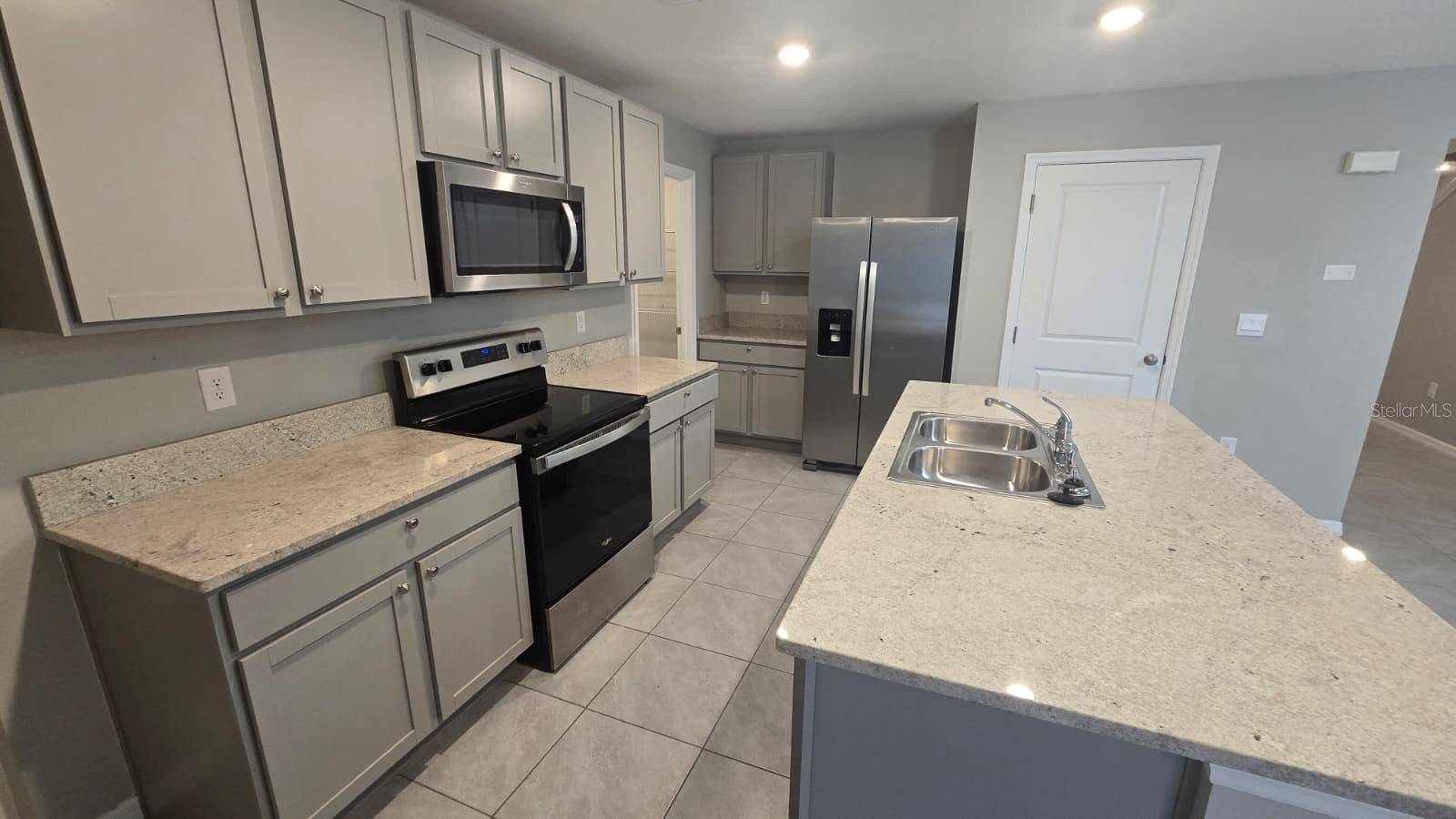 Palmetto, FL 34221,5233 ROCKY COAST PL