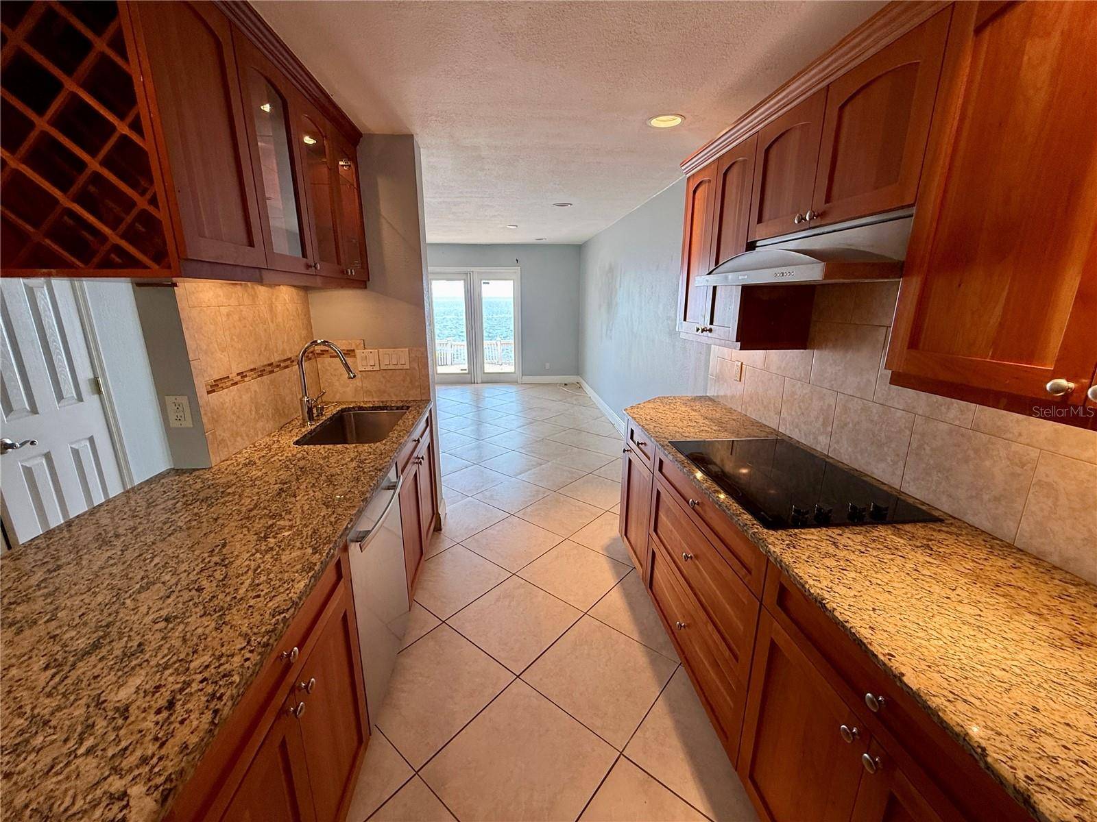 St Petersburg, FL 33705,5066 COQUINA KEY DR SE