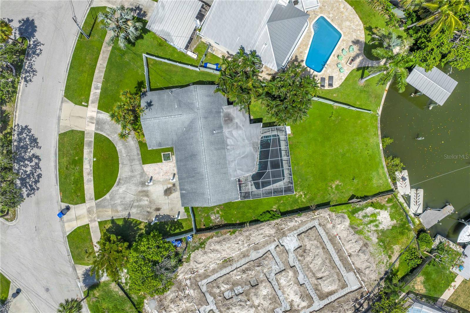 St Petersburg, FL 33703,1900 ARROWHEAD DR NE