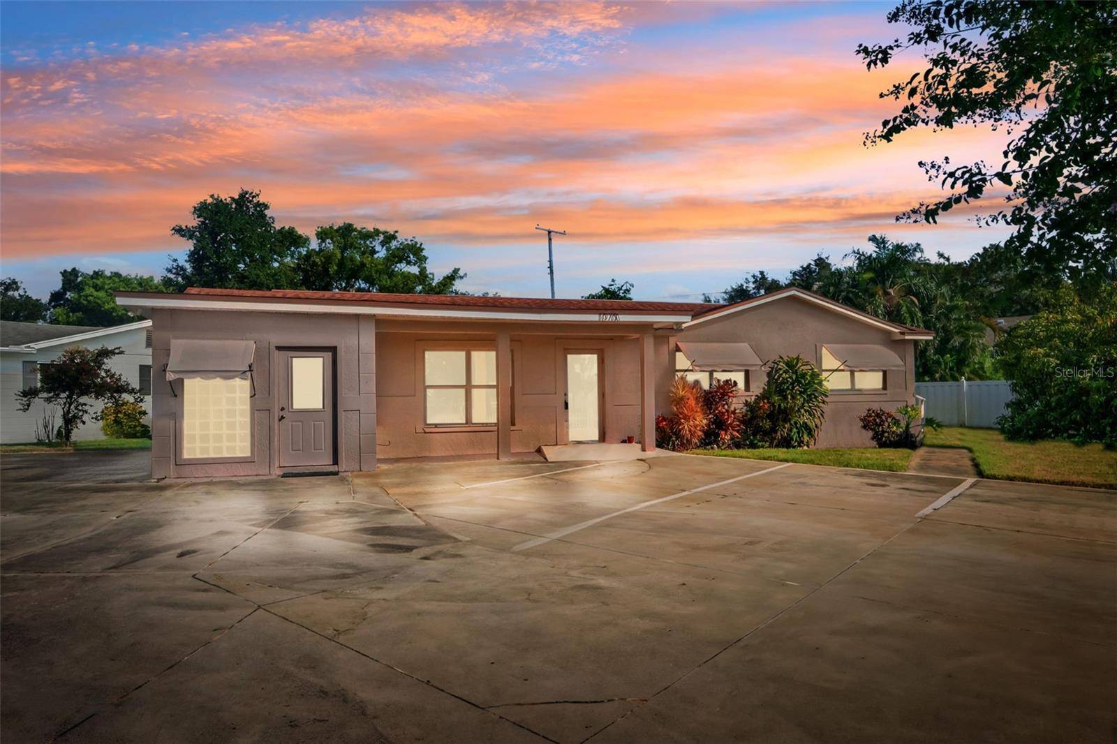 Seminole, FL 33772,10701 VILLAGE GREEN AVE