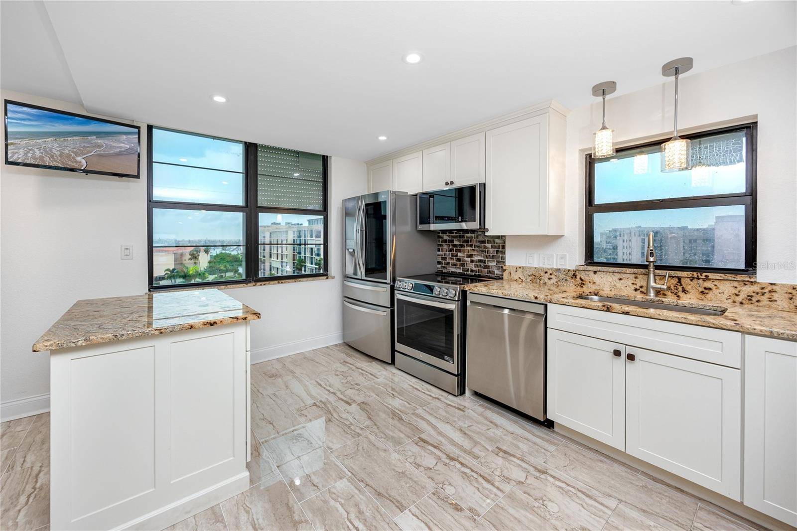 South Pasadena, FL 33707,7300 SUN ISLAND DR S #706