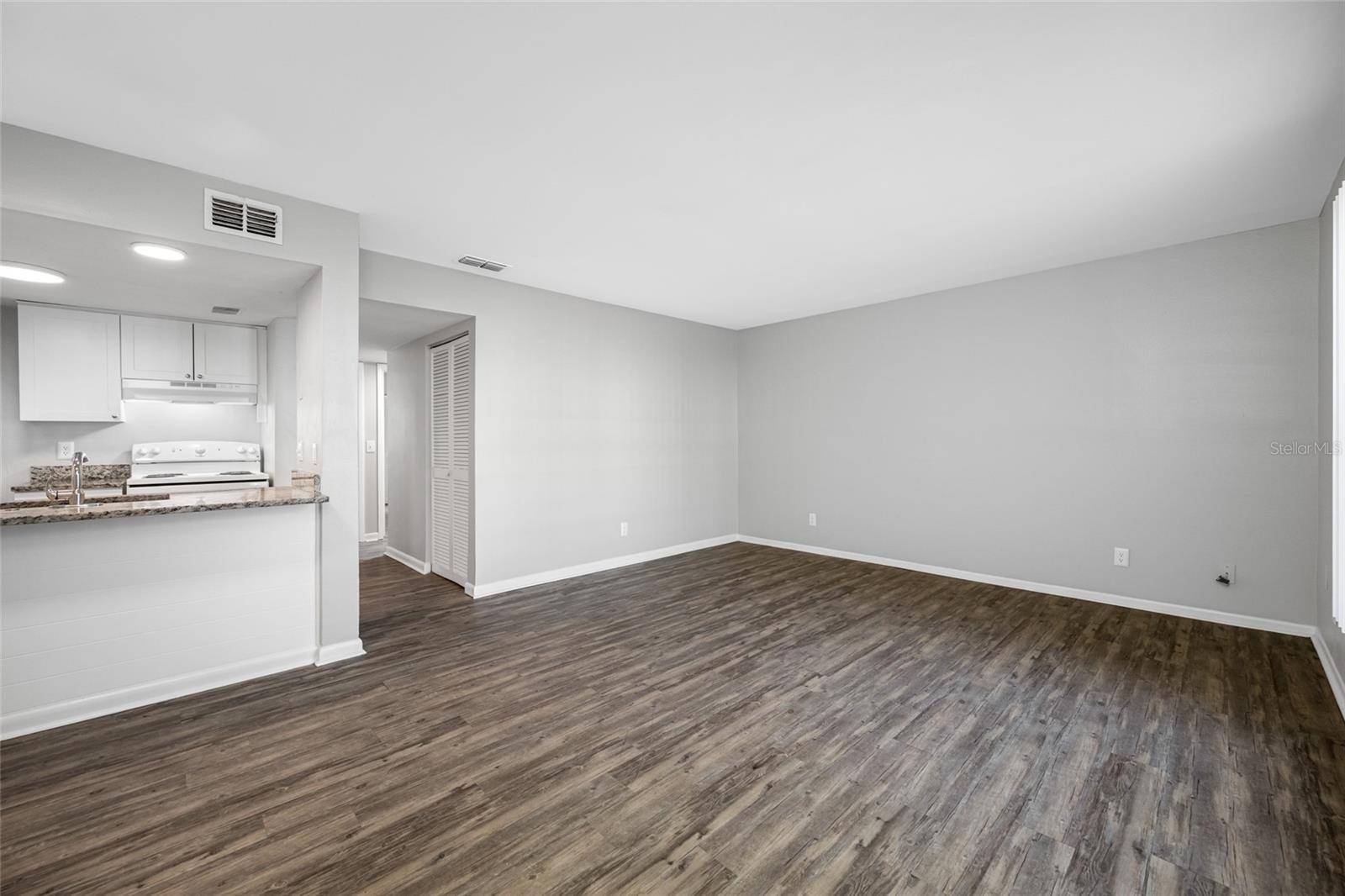 Tampa, FL 33617,5902 E 122ND AVE #103