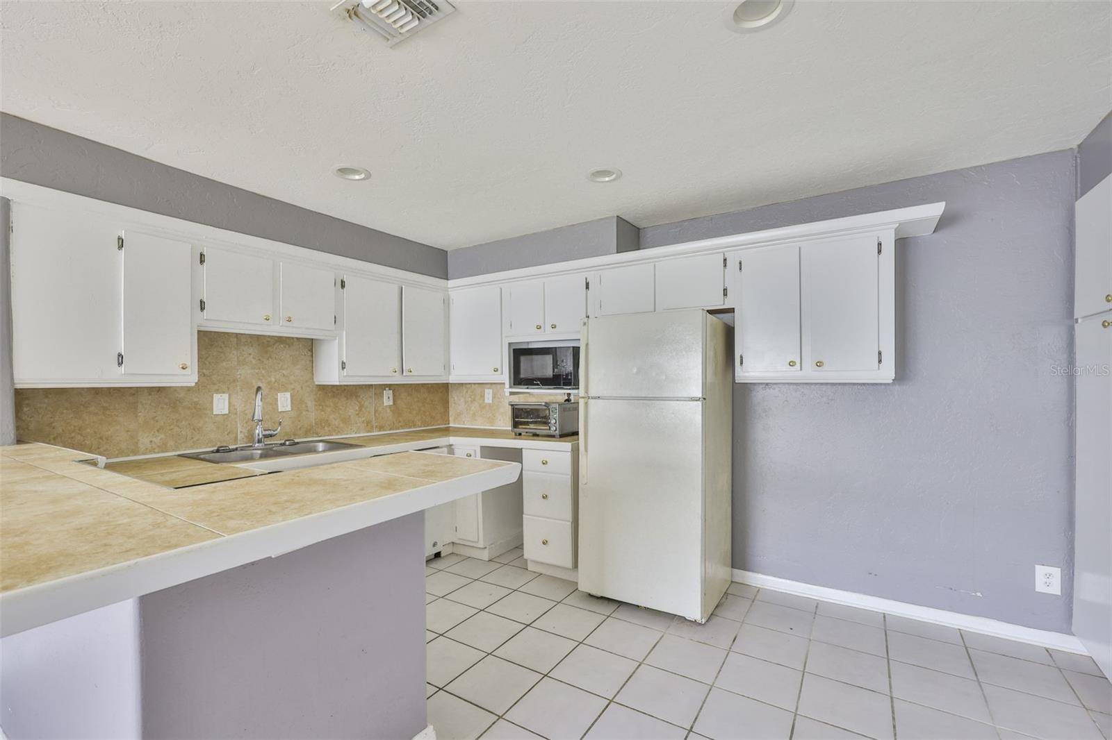 Apollo Beach, FL 33572,1045 APOLLO BEACH BLVD #A