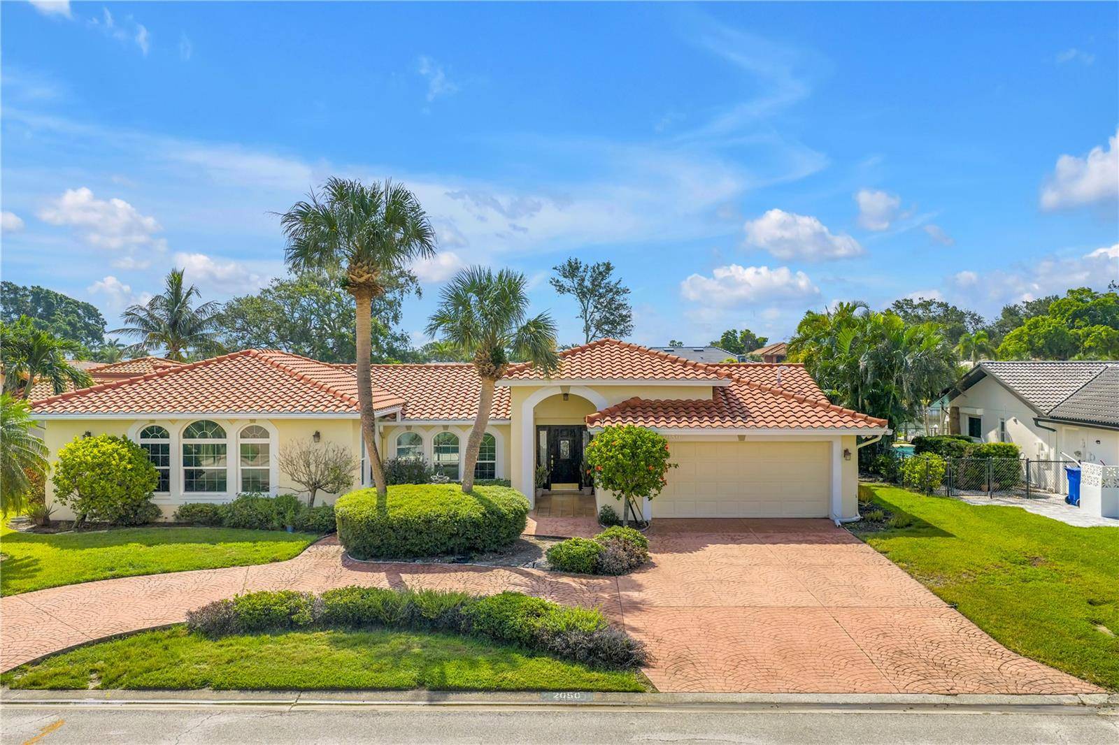 St Petersburg, FL 33703,2050 KANSAS AVE NE